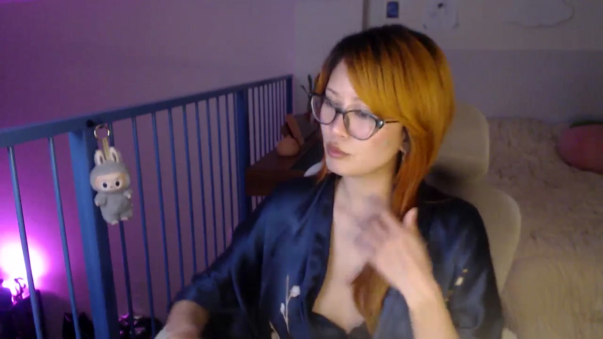 Gallery image thumbnail from Sleepych3w's myfreecams stream on, 03/24/2025, 05:12 image 16 of 20