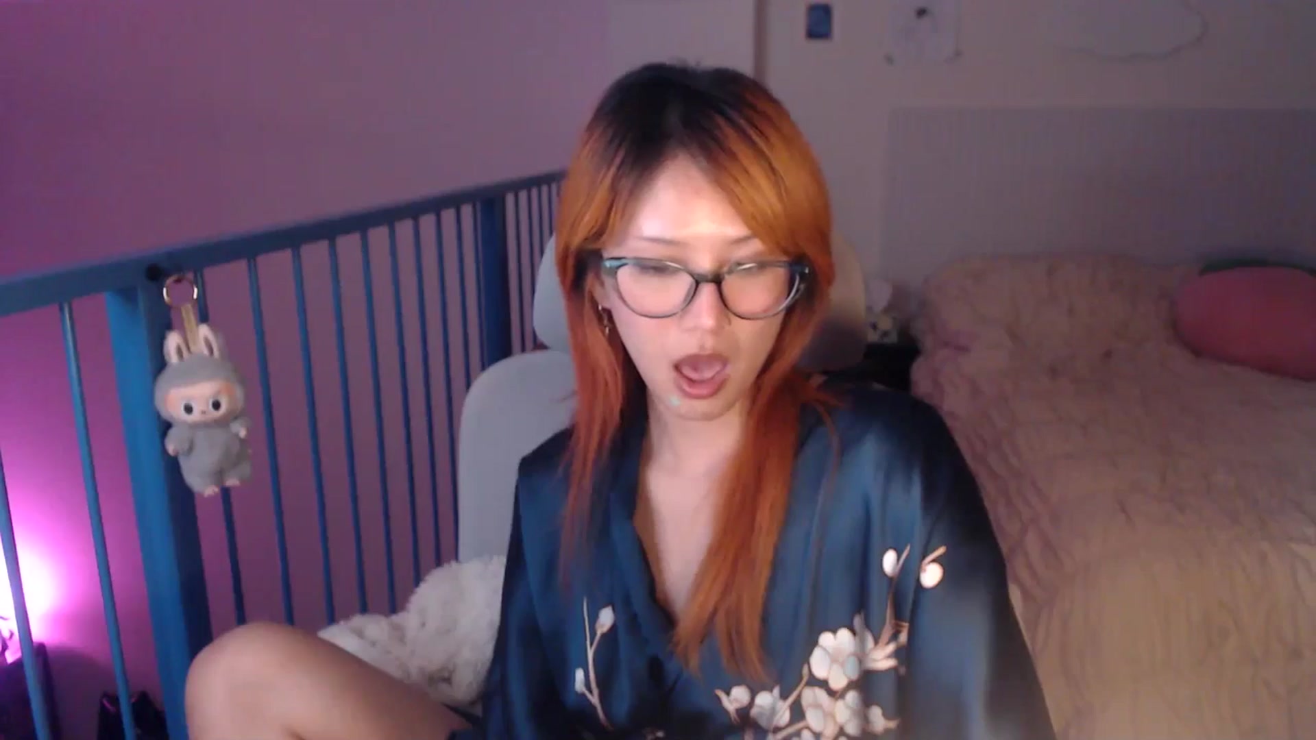 Gallery image thumbnail from Sleepych3w's myfreecams stream on, 03/24/2025, 05:12 image 6 of 20