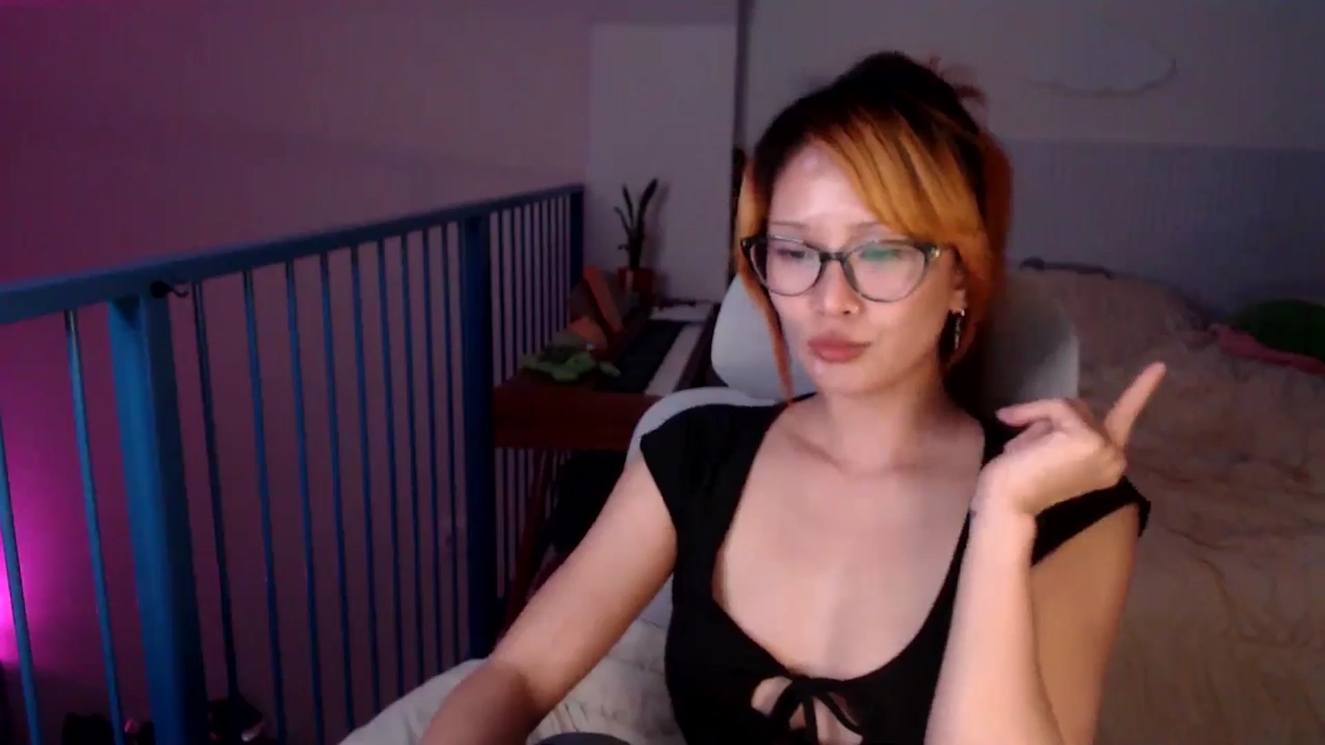 Gallery image thumbnail from Sleepych3w's myfreecams stream on, 03/28/2025, 07:08 image 11 of 20