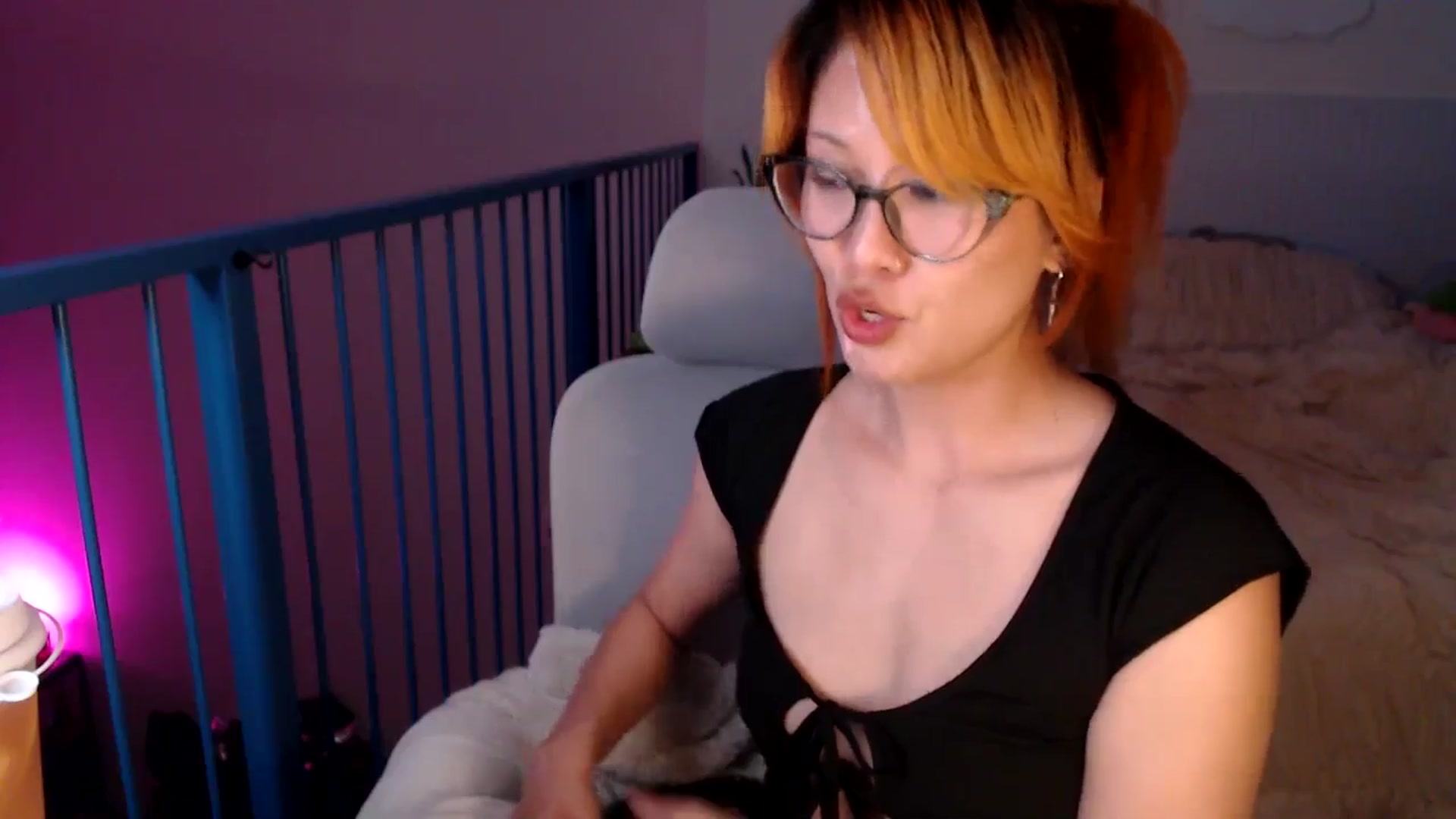 Gallery image thumbnail from Sleepych3w's myfreecams stream on, 03/28/2025, 07:08 image 10 of 20