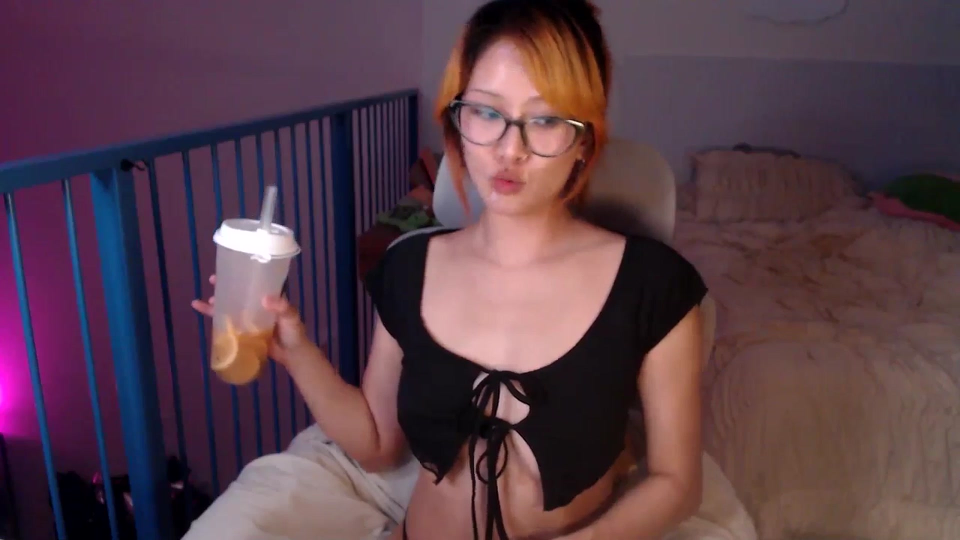 Gallery image thumbnail from Sleepych3w's myfreecams stream on, 03/28/2025, 07:08 image 19 of 20