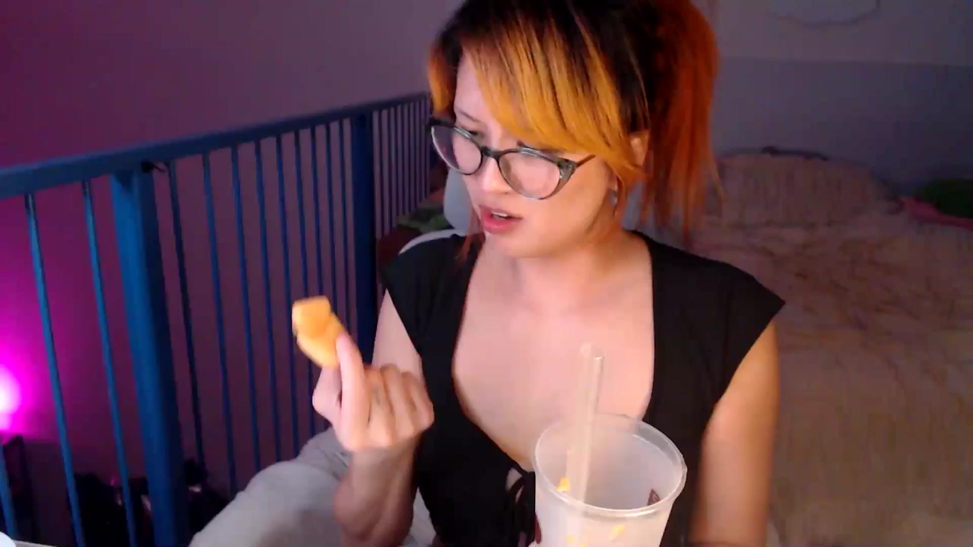 Gallery image thumbnail from Sleepych3w's myfreecams stream on, 03/28/2025, 07:08 image 20 of 20