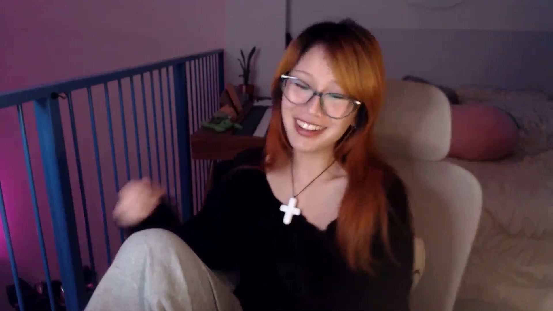 Gallery image thumbnail from Sleepych3w's myfreecams stream on, 03/31/2025, 04:43 image 11 of 20