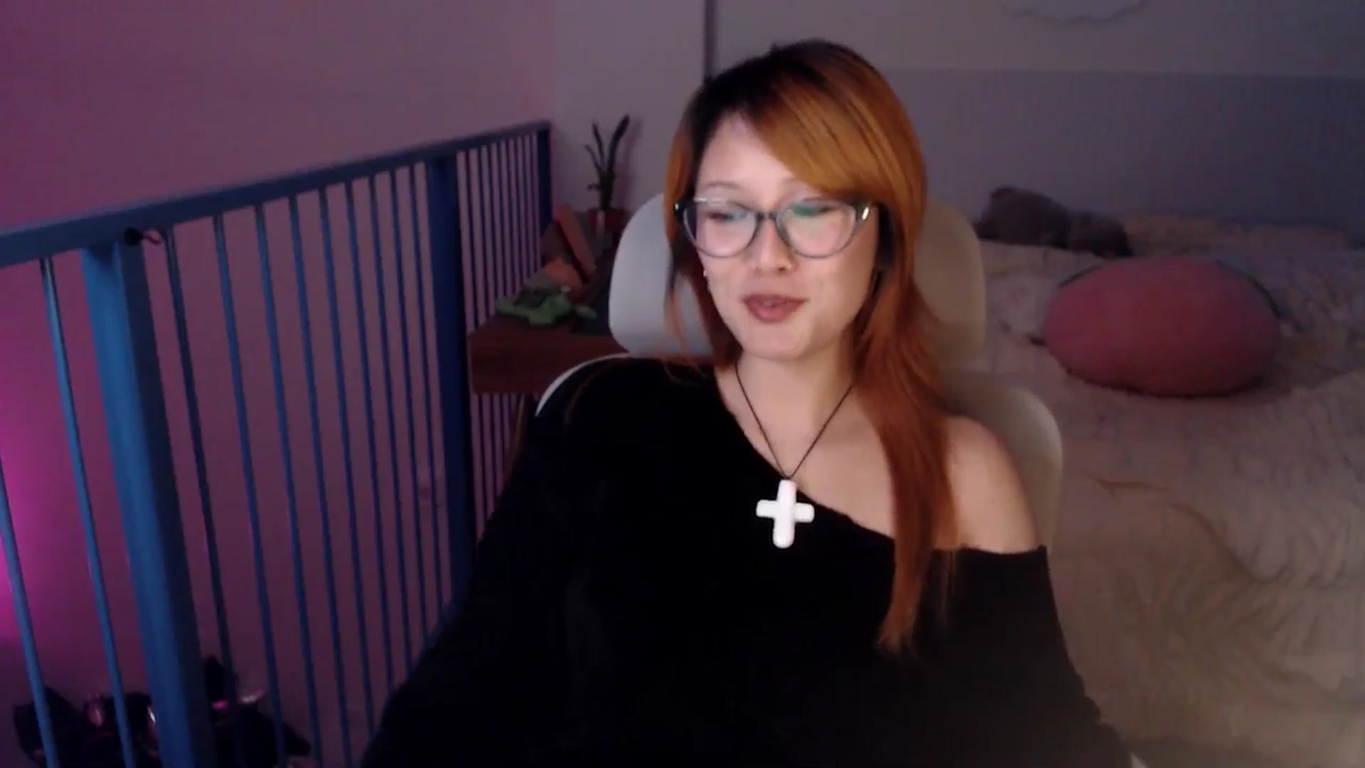 Gallery image thumbnail from Sleepych3w's myfreecams stream on, 03/31/2025, 04:43 image 5 of 20