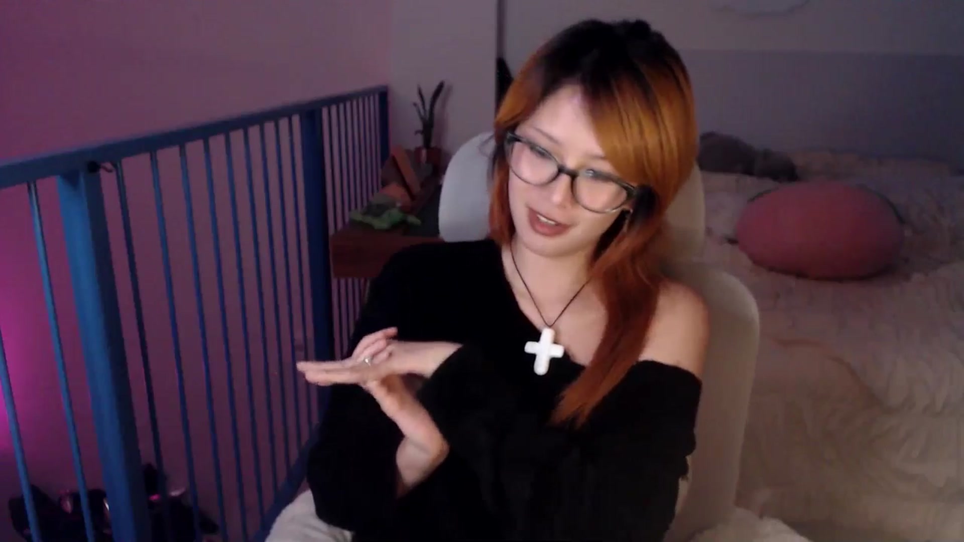 Gallery image thumbnail from Sleepych3w's myfreecams stream on, 03/31/2025, 04:43 image 4 of 20