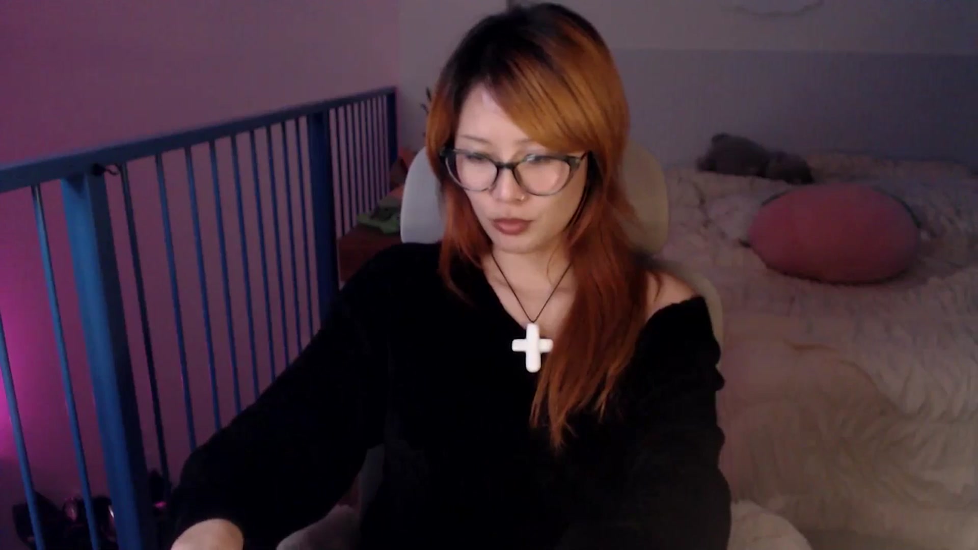 Gallery image thumbnail from Sleepych3w's myfreecams stream on, 03/31/2025, 04:43 image 3 of 20