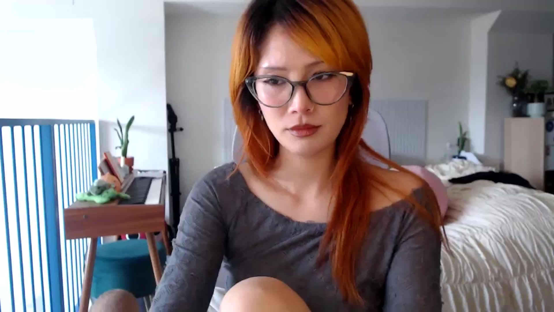 Gallery image thumbnail from Sleepych3w's myfreecams stream on, 04/01/2025, 24:01 image 18 of 20