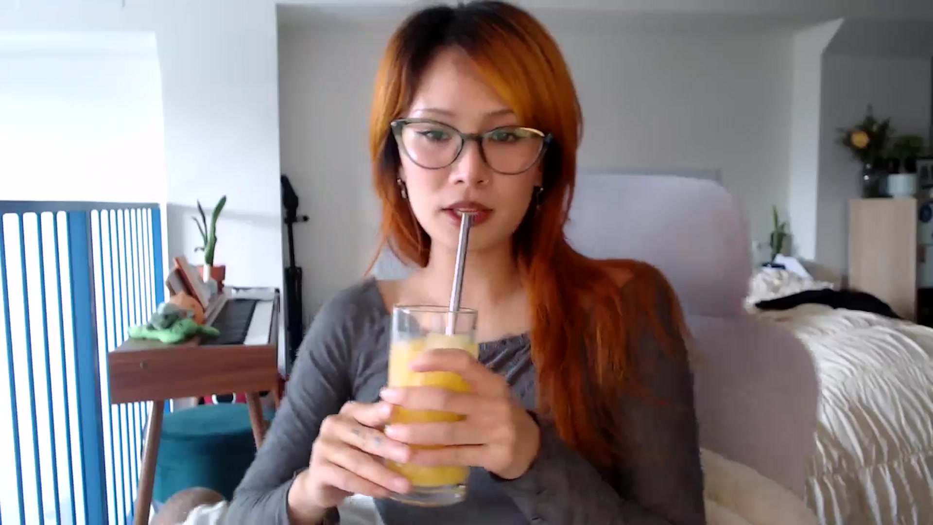 Gallery image thumbnail from Sleepych3w's myfreecams stream on, 04/01/2025, 24:01 image 15 of 20