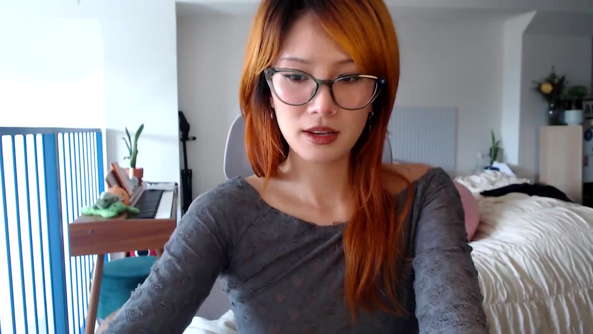Gallery image thumbnail from Sleepych3w's myfreecams stream on, 04/01/2025, 24:01 image 13 of 20