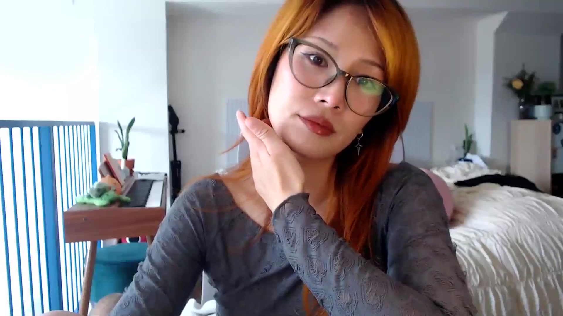 Gallery image thumbnail from Sleepych3w's myfreecams stream on, 04/01/2025, 24:01 image 6 of 20