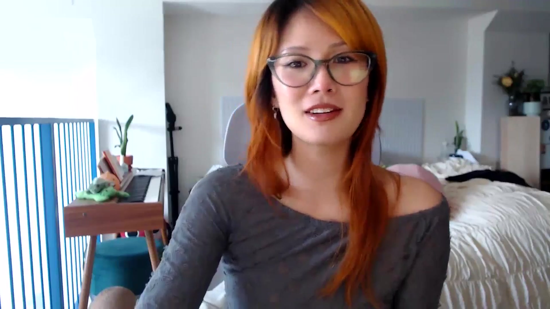Gallery image thumbnail from Sleepych3w's myfreecams stream on, 04/01/2025, 24:01 image 12 of 20