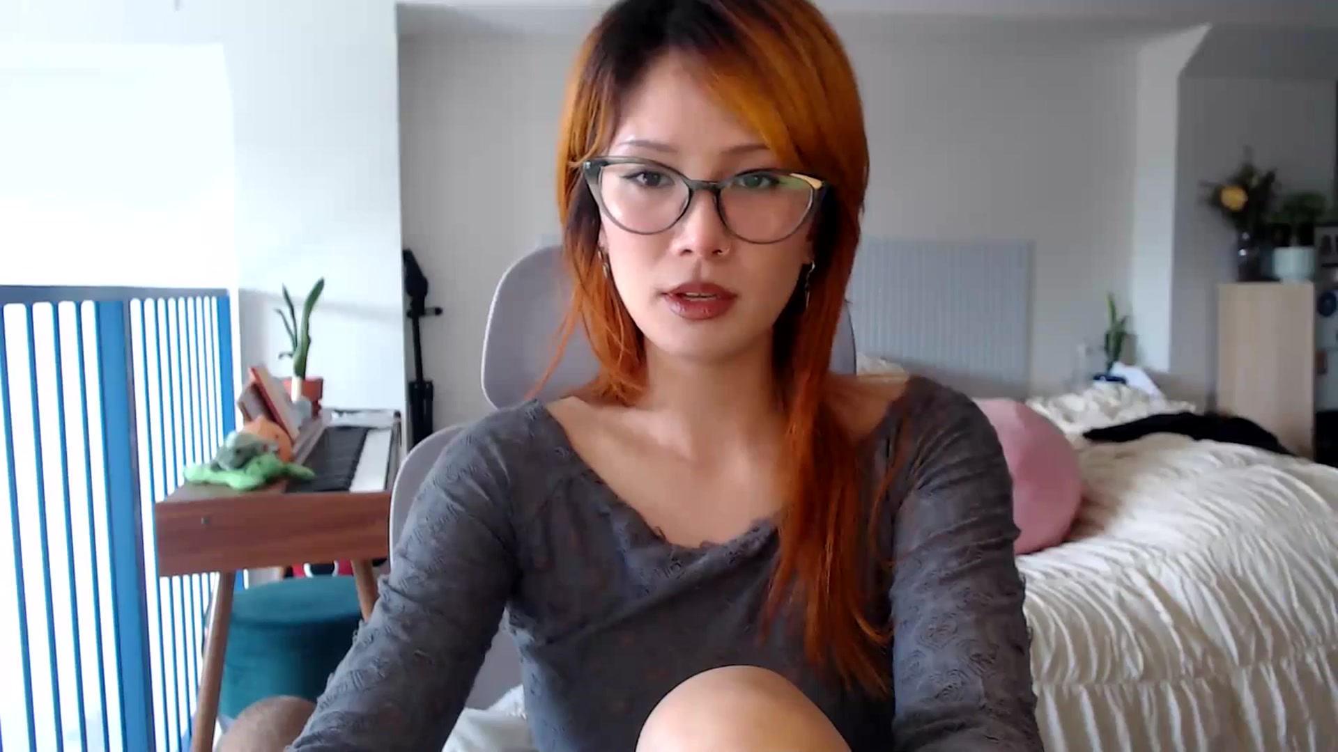 Gallery image thumbnail from Sleepych3w's myfreecams stream on, 04/01/2025, 24:01 image 19 of 20