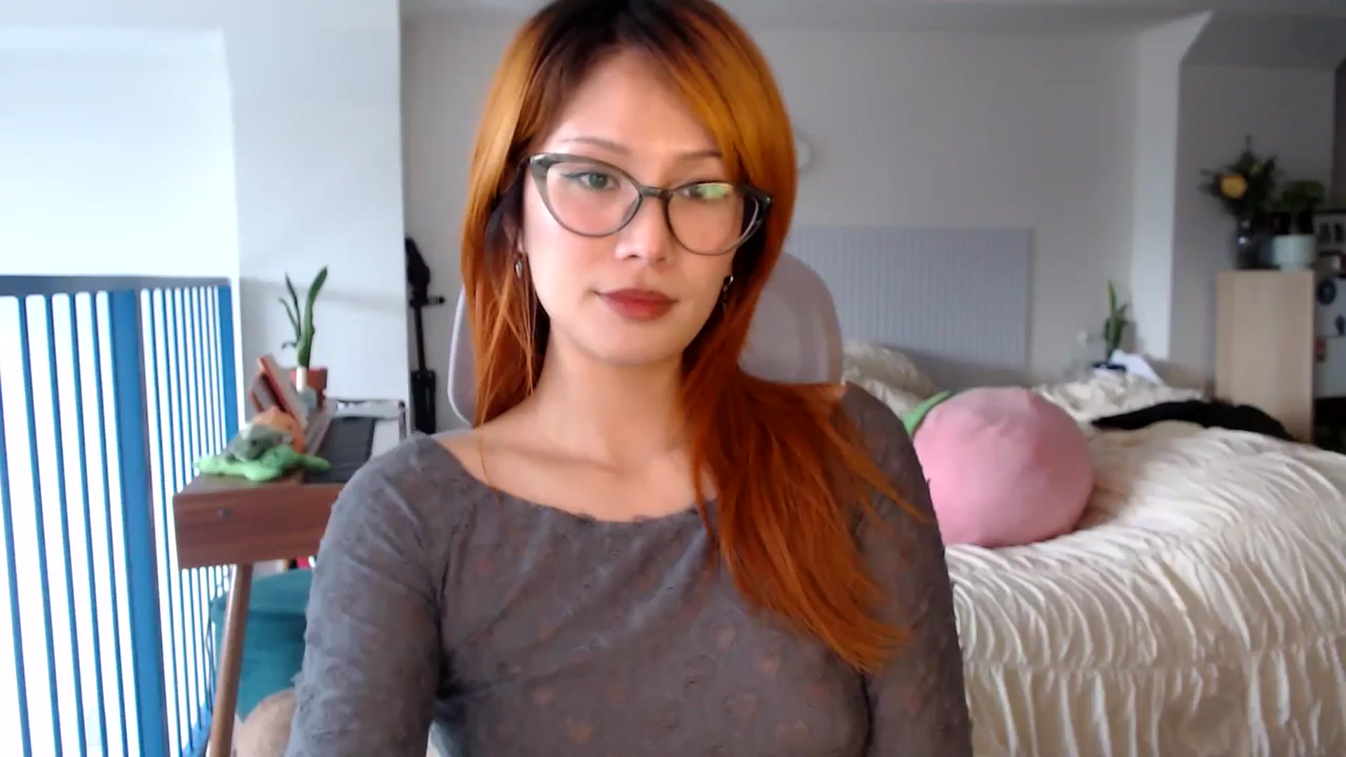 Gallery image thumbnail from Sleepych3w's myfreecams stream on, 04/01/2025, 03:54 image 7 of 20