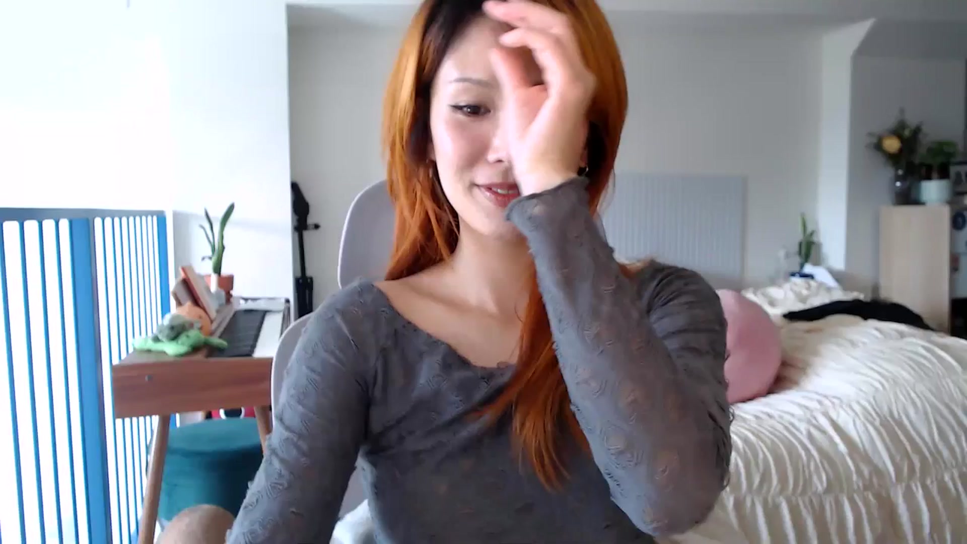 Gallery image thumbnail from Sleepych3w's myfreecams stream on, 04/01/2025, 03:54 image 1 of 20