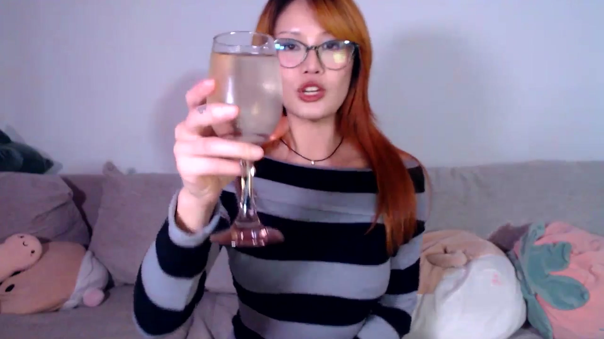 Gallery image thumbnail from Sleepych3w's myfreecams stream on, 04/04/2025, 08:27 image 2 of 20