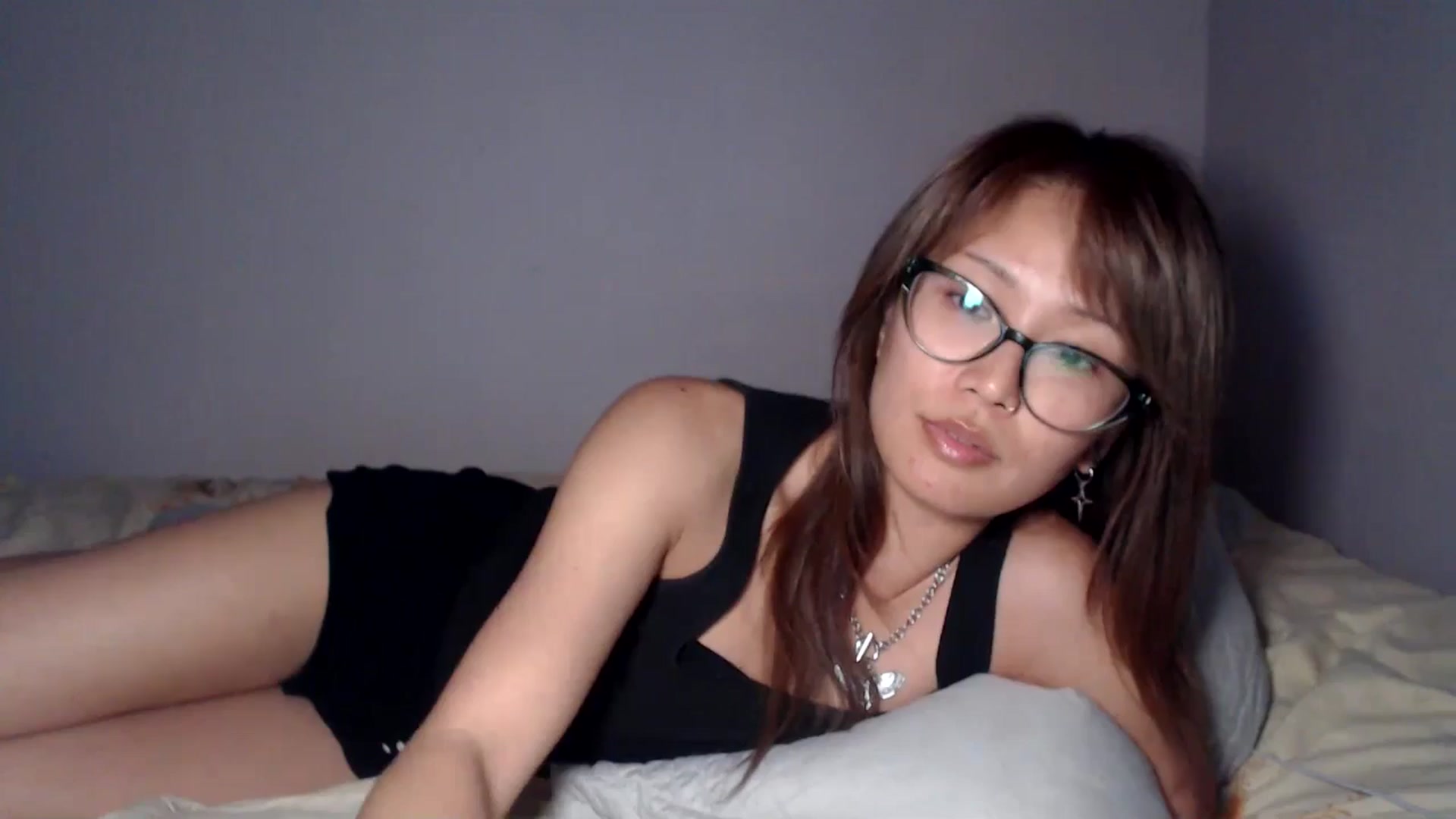 Gallery image thumbnail from Sleepych3w's myfreecams stream on, 04/25/2025, 06:10 image 12 of 20