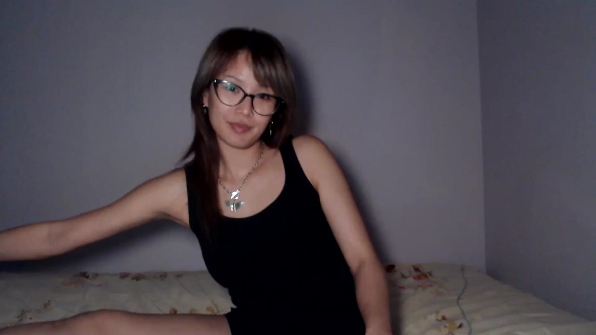 Gallery image thumbnail from Sleepych3w's myfreecams stream on, 04/25/2025, 06:10 image 1 of 20