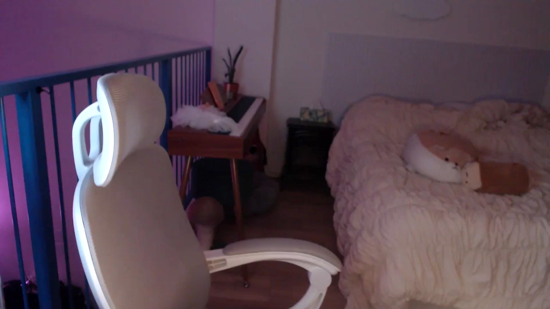 Gallery image thumbnail from Sleepych3w's myfreecams stream on, 05/02/2025, 05:55 image 9 of 20