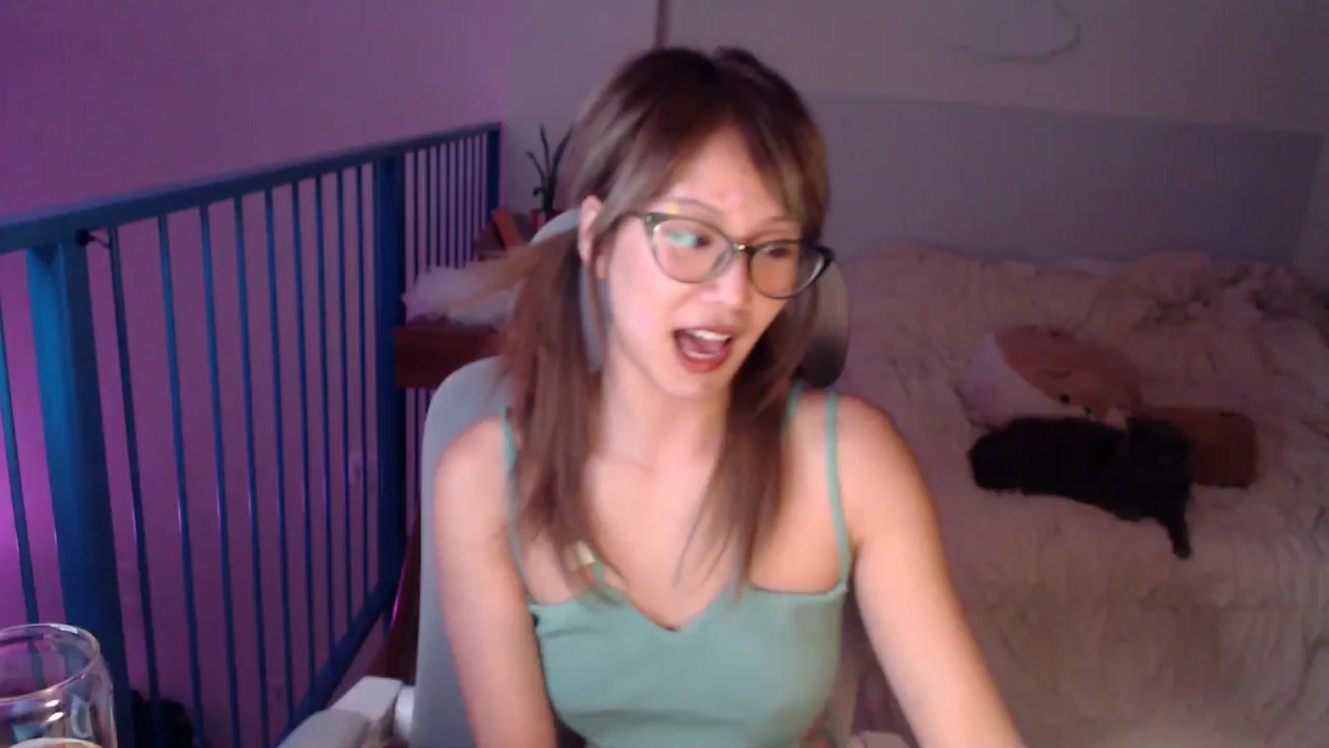 Gallery image thumbnail from Sleepych3w's myfreecams stream on, 05/02/2025, 05:55 image 1 of 20