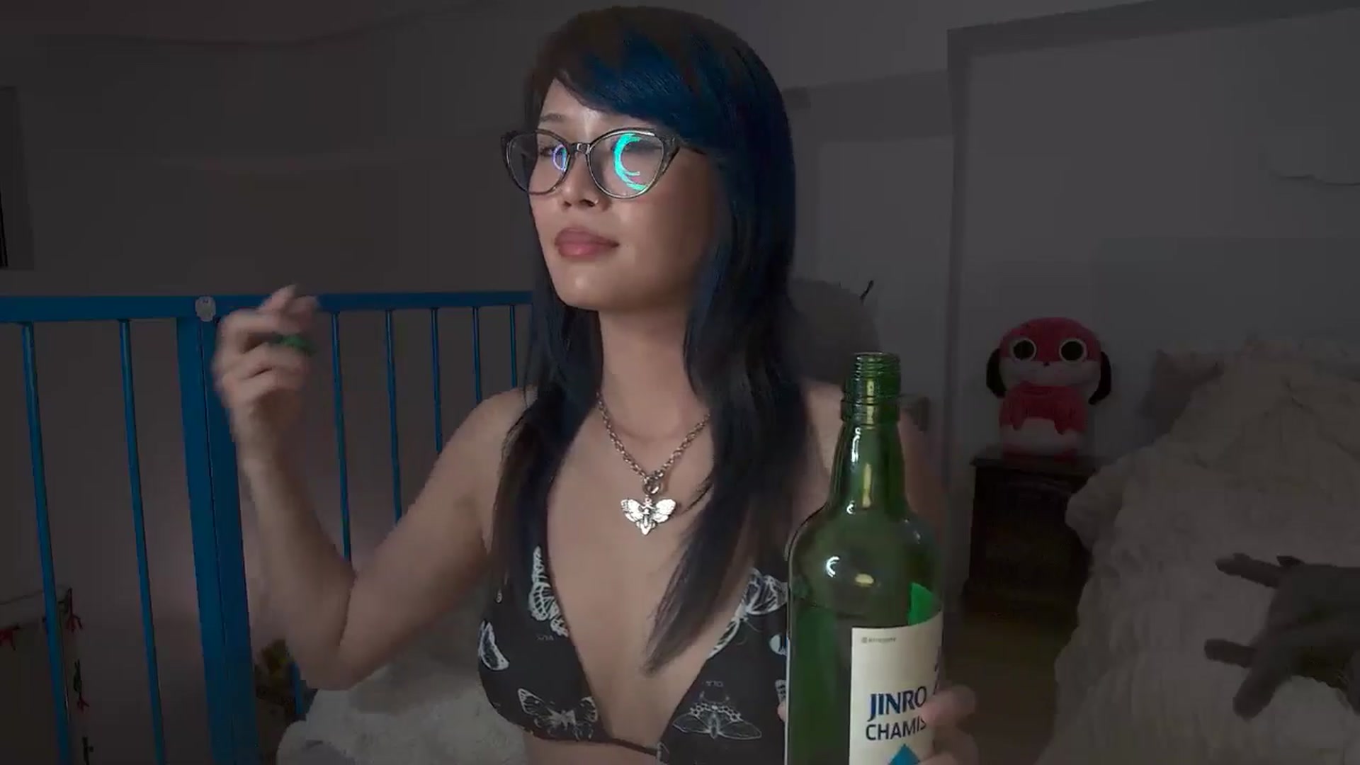 Gallery image thumbnail from Sleepych3w's myfreecams stream on, 05/26/2025, 06:49 image 5 of 20