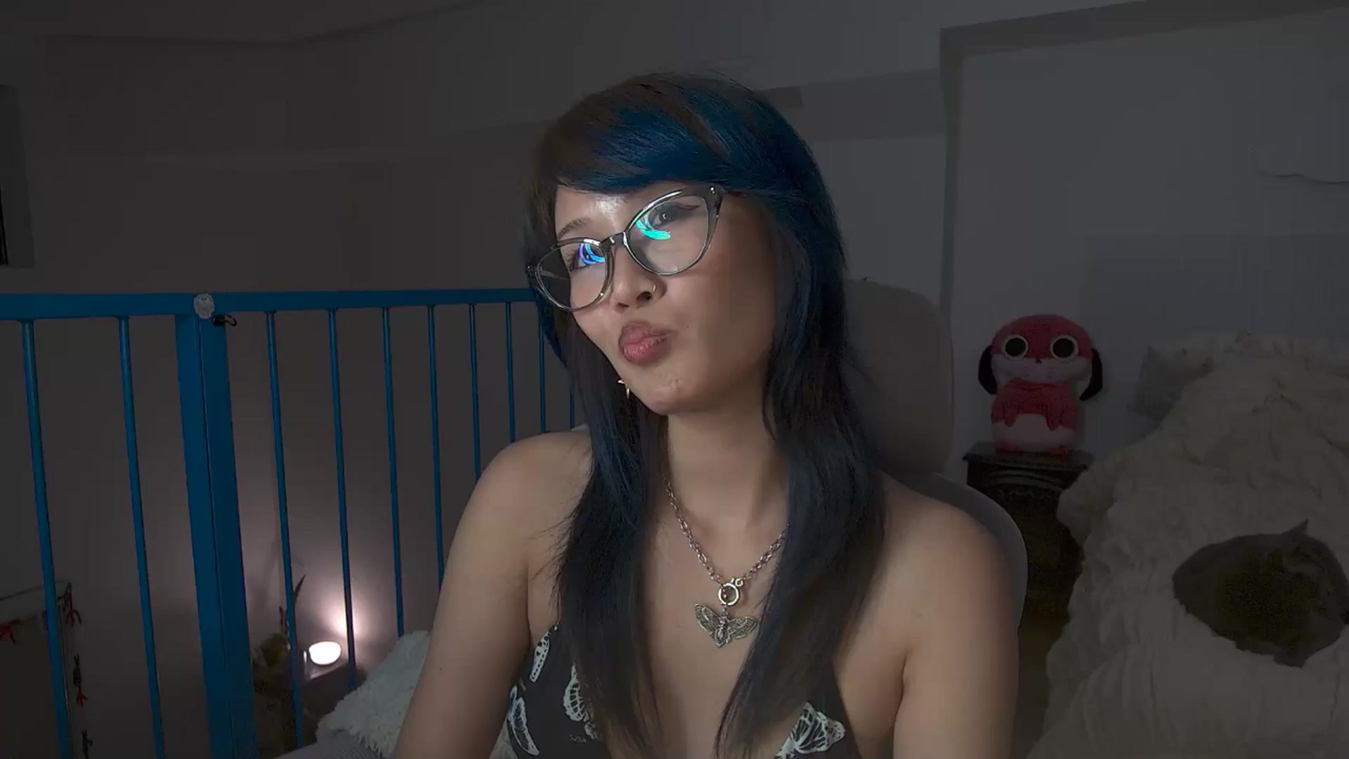 Gallery image thumbnail from Sleepych3w's myfreecams stream on, 05/26/2025, 06:49 image 1 of 20