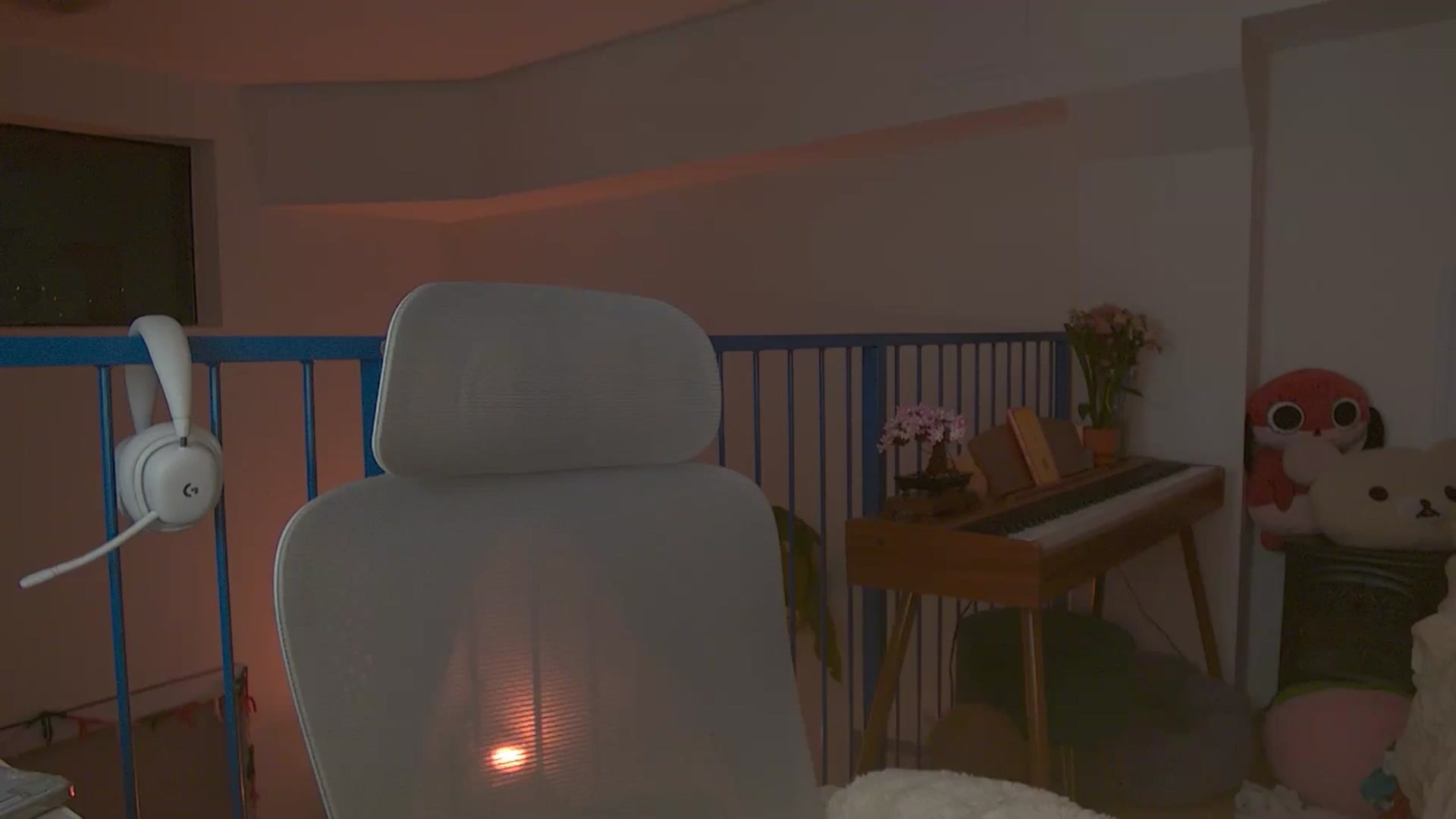 Gallery image thumbnail from Sleepych3w's myfreecams stream on, 05/31/2025, 07:30 image 9 of 20