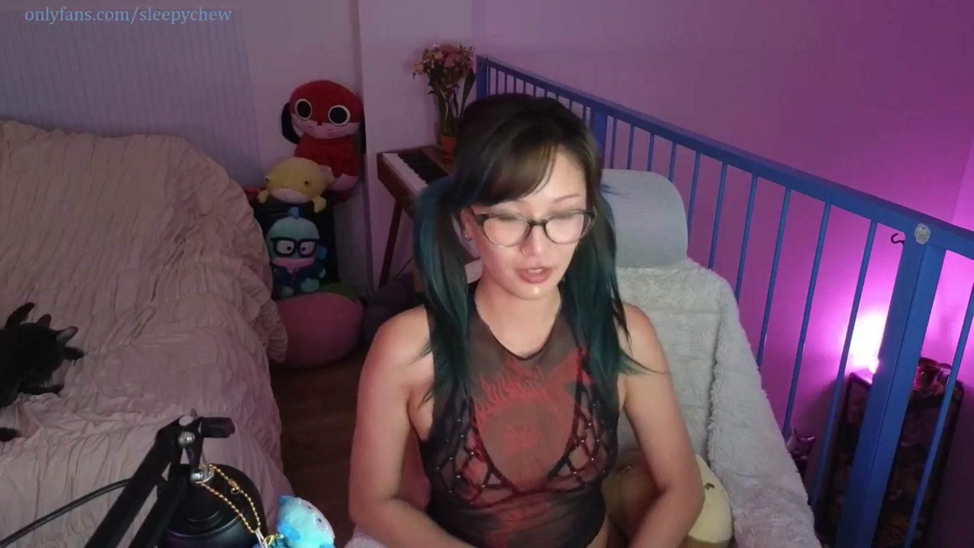 Gallery image thumbnail from Sleepych3w's myfreecams stream on, 07/19/2025, 07:27 image 7 of 20