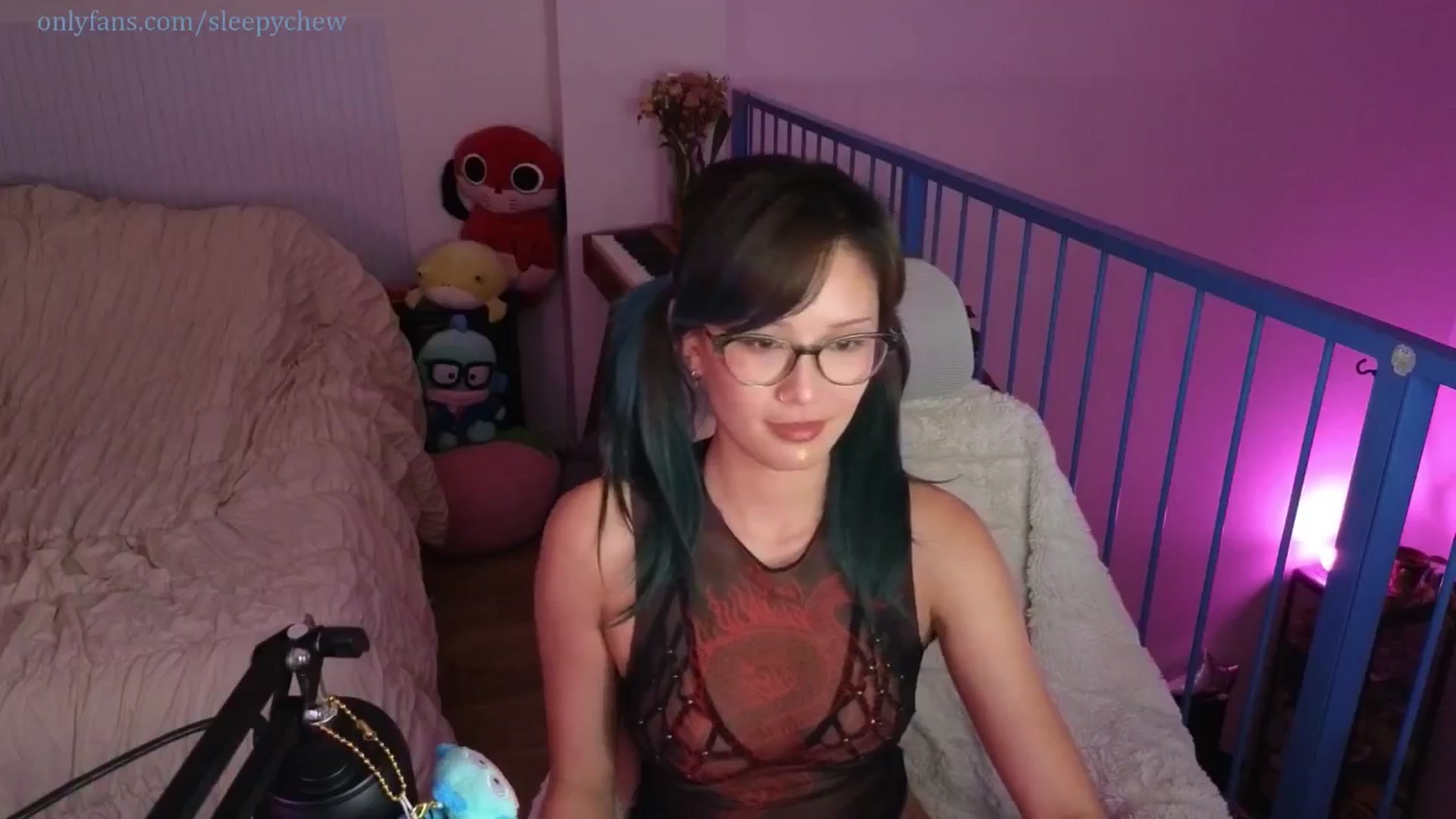 Gallery image thumbnail from Sleepych3w's myfreecams stream on, 07/19/2025, 07:27 image 13 of 20