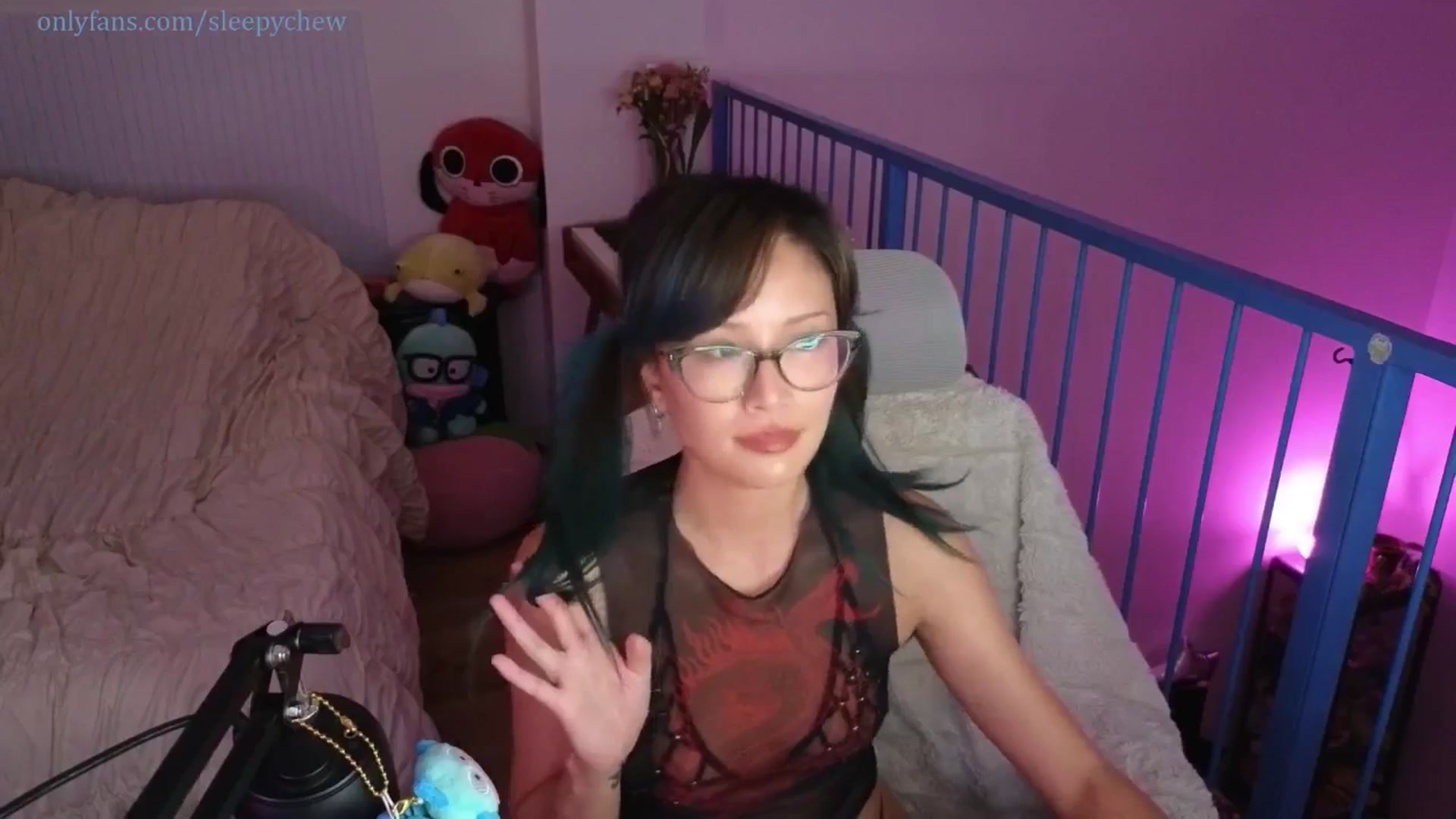 Gallery image thumbnail from Sleepych3w's myfreecams stream on, 07/19/2025, 07:27 image 9 of 20