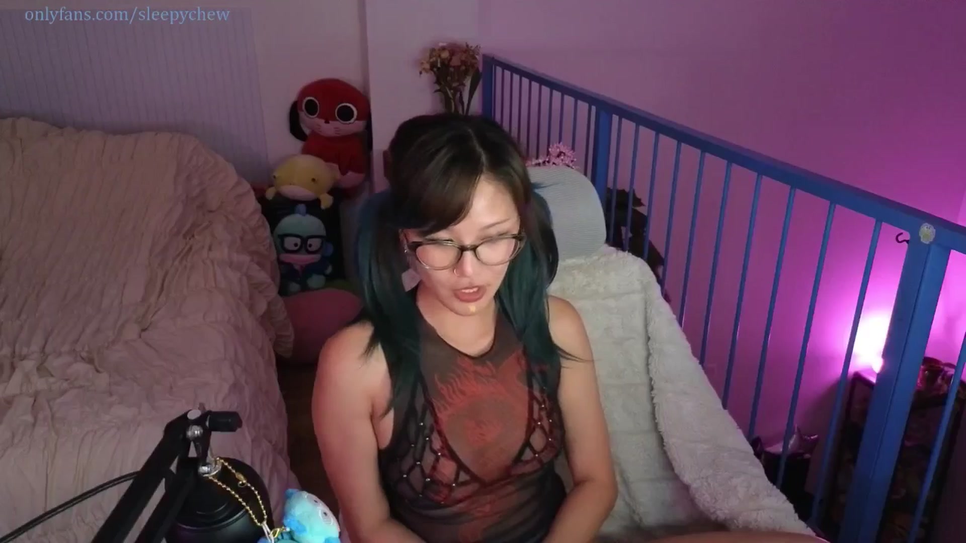 Gallery image thumbnail from Sleepych3w's myfreecams stream on, 07/19/2025, 07:27 image 11 of 20