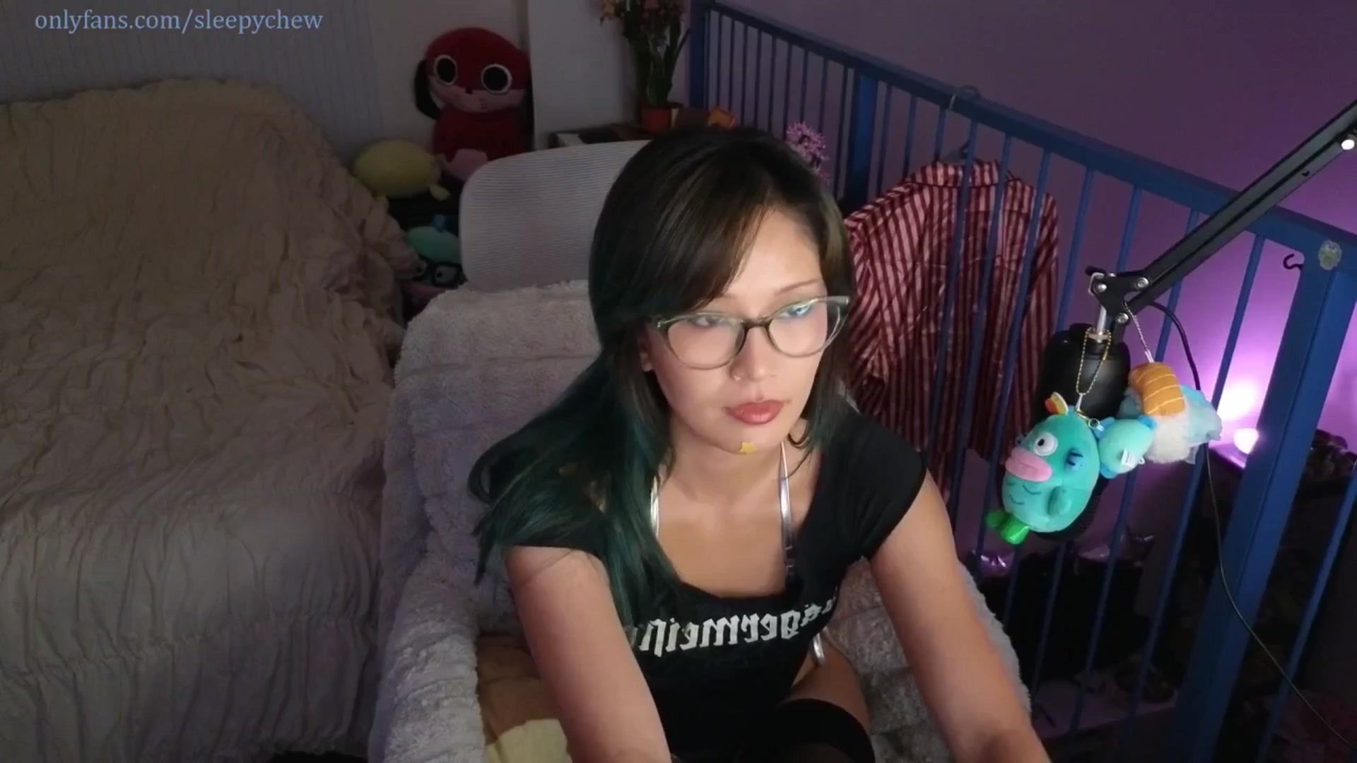 Gallery image thumbnail from Sleepych3w's myfreecams stream on, 07/25/2025, 06:33 image 1 of 20