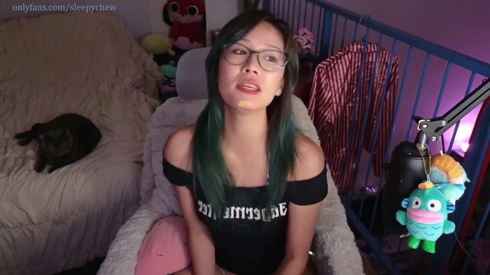 Gallery image thumbnail from Sleepych3w's myfreecams stream on, 07/25/2025, 06:33 image 19 of 20