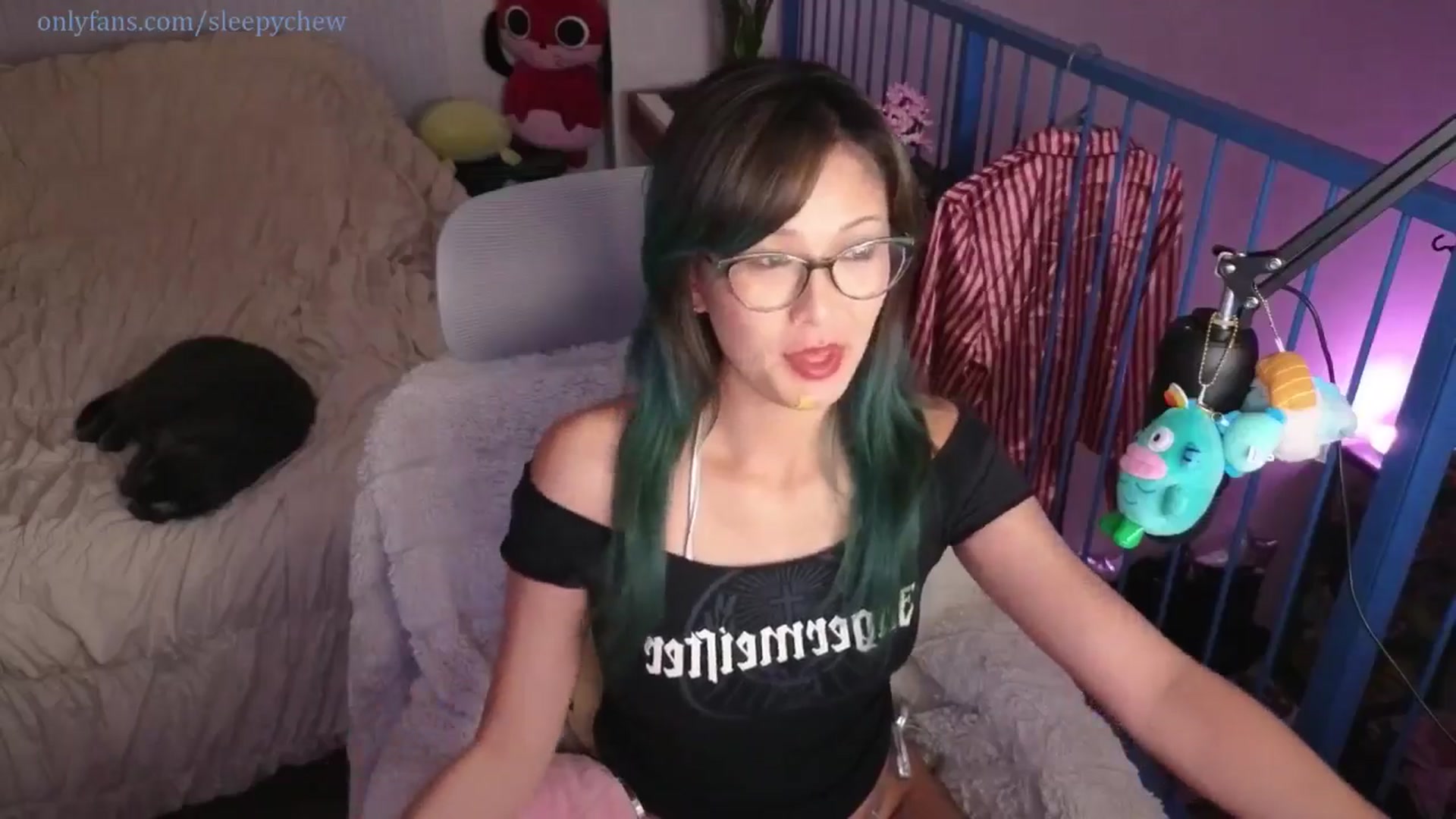 Gallery image thumbnail from Sleepych3w's myfreecams stream on, 07/25/2025, 06:33 image 13 of 20