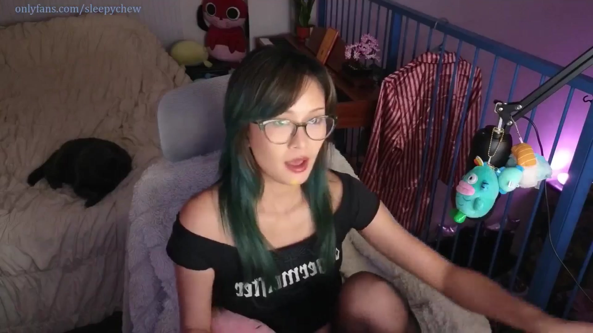 Gallery image thumbnail from Sleepych3w's myfreecams stream on, 07/25/2025, 06:33 image 7 of 20
