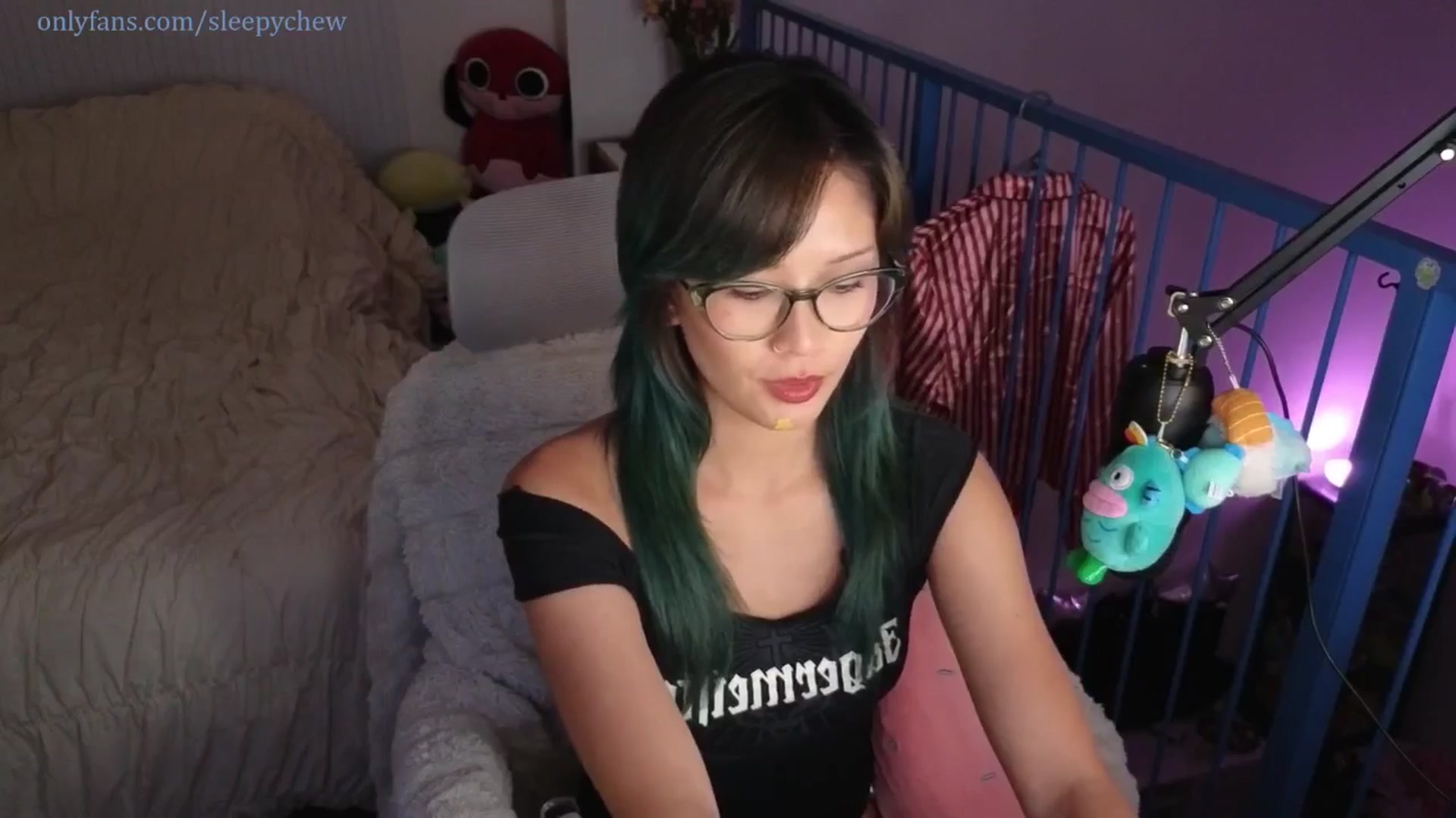 Gallery image thumbnail from Sleepych3w's myfreecams stream on, 07/25/2025, 06:33 image 4 of 20