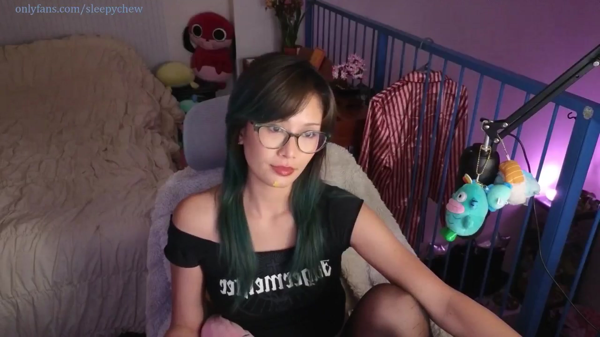Gallery image thumbnail from Sleepych3w's myfreecams stream on, 07/25/2025, 06:33 image 6 of 20