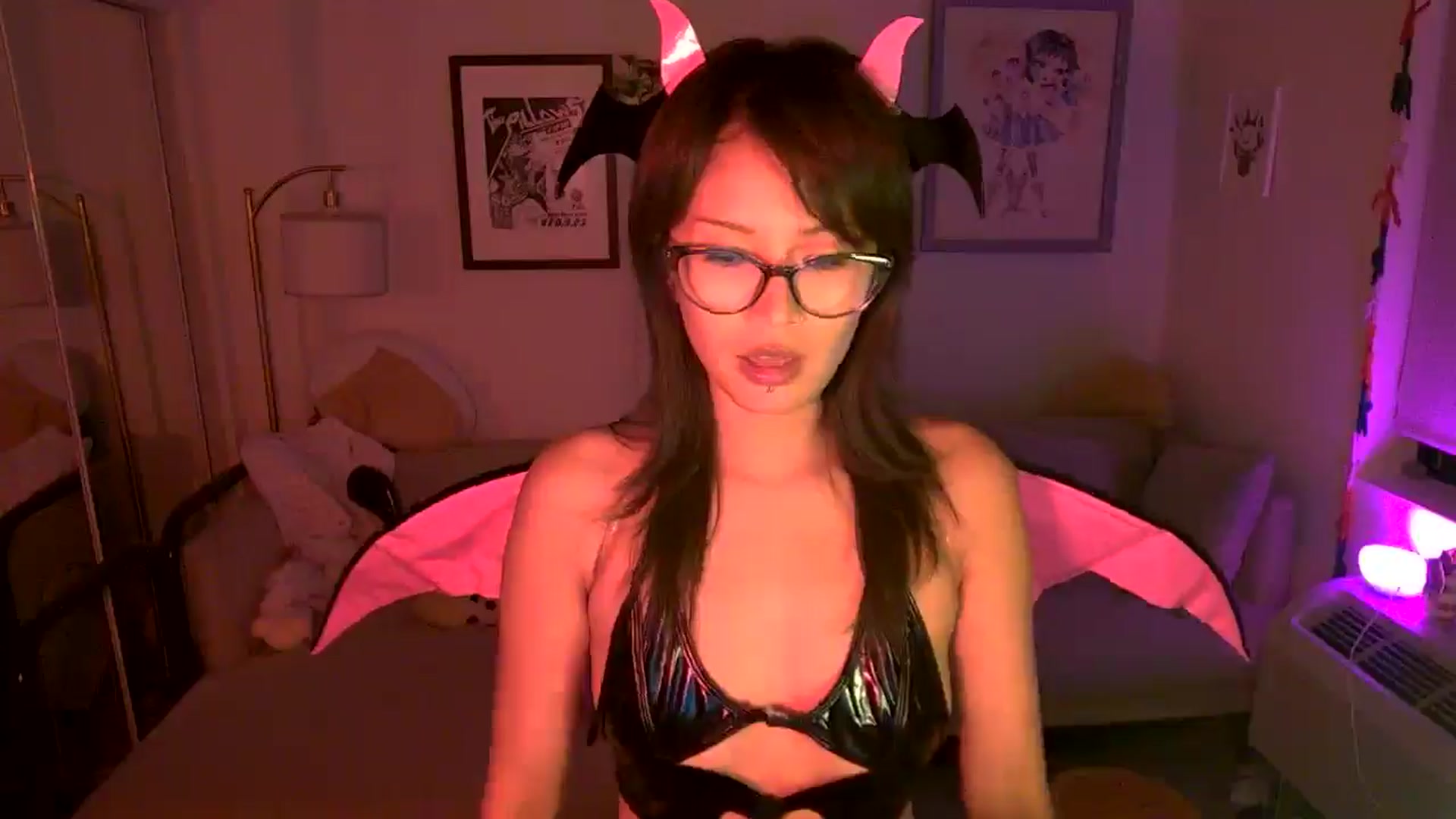 Gallery image thumbnail from Sleepych3w's myfreecams stream on, 08/22/2025, 06:14 image 9 of 20