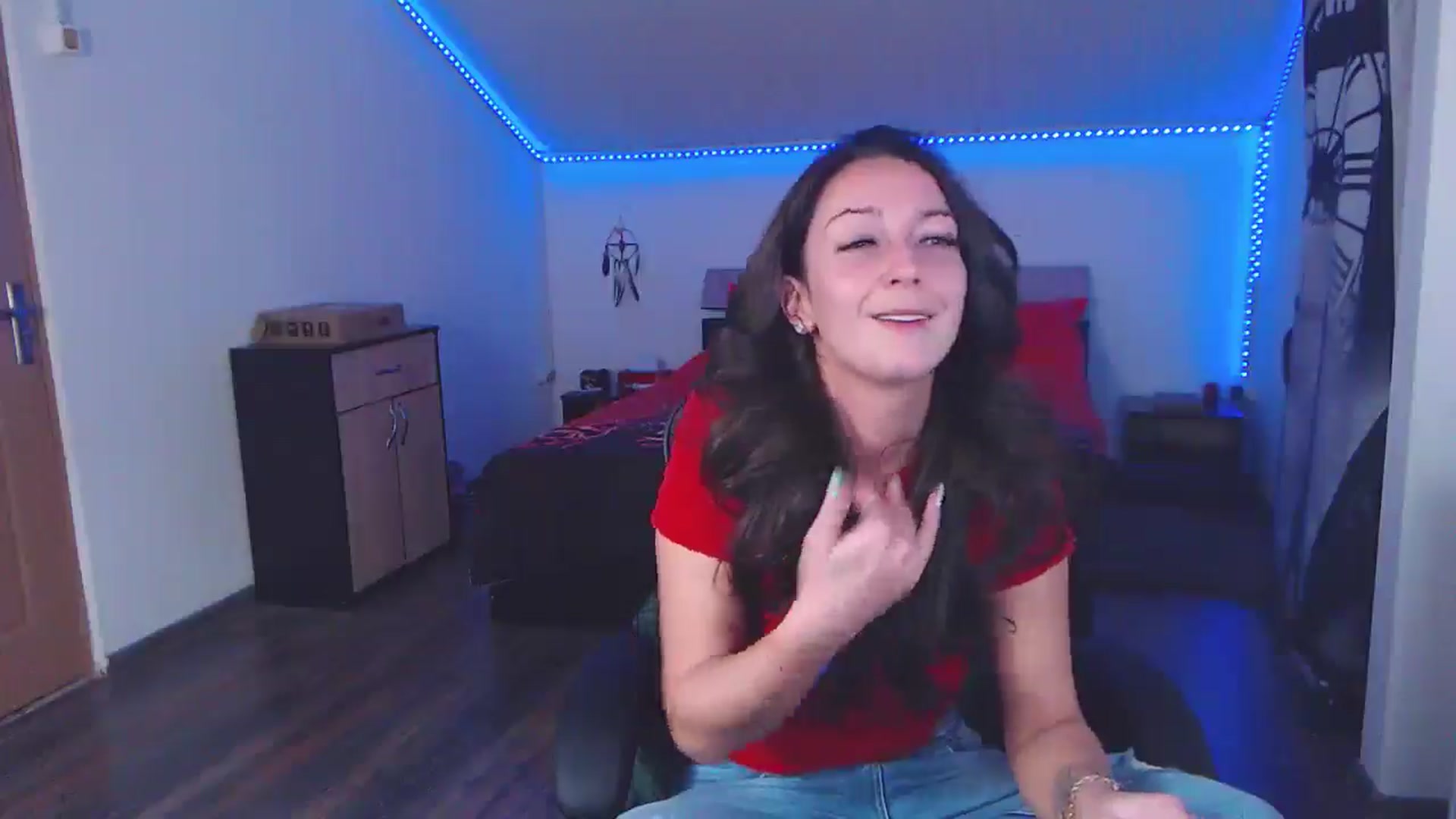 Gallery image thumbnail from SlimCurly's myfreecams stream on, 01/01/2026, 24:44 image 11 of 20