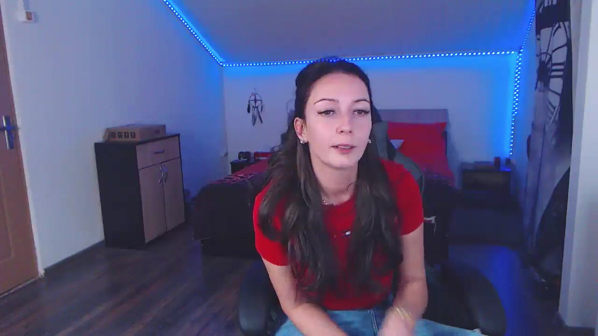 Gallery image thumbnail from SlimCurly's myfreecams stream on, 01/01/2026, 24:44 image 18 of 20