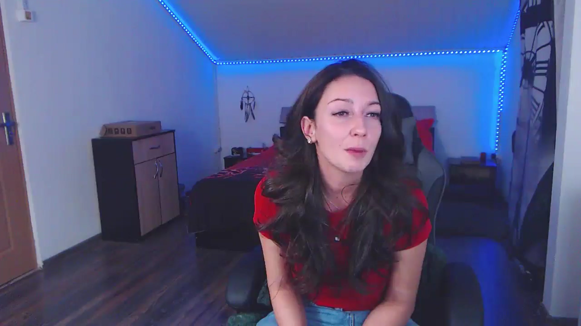 Gallery image thumbnail from SlimCurly's myfreecams stream on, 01/01/2026, 24:44 image 7 of 20