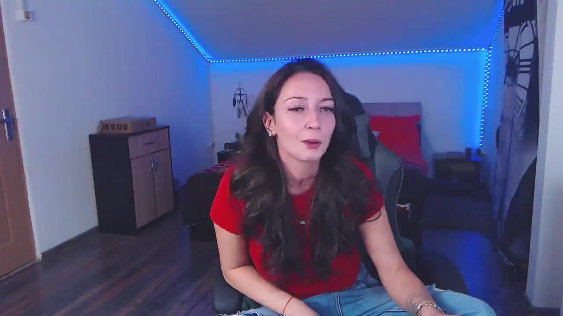 Gallery image thumbnail from SlimCurly's myfreecams stream on, 01/01/2026, 24:44 image 10 of 20