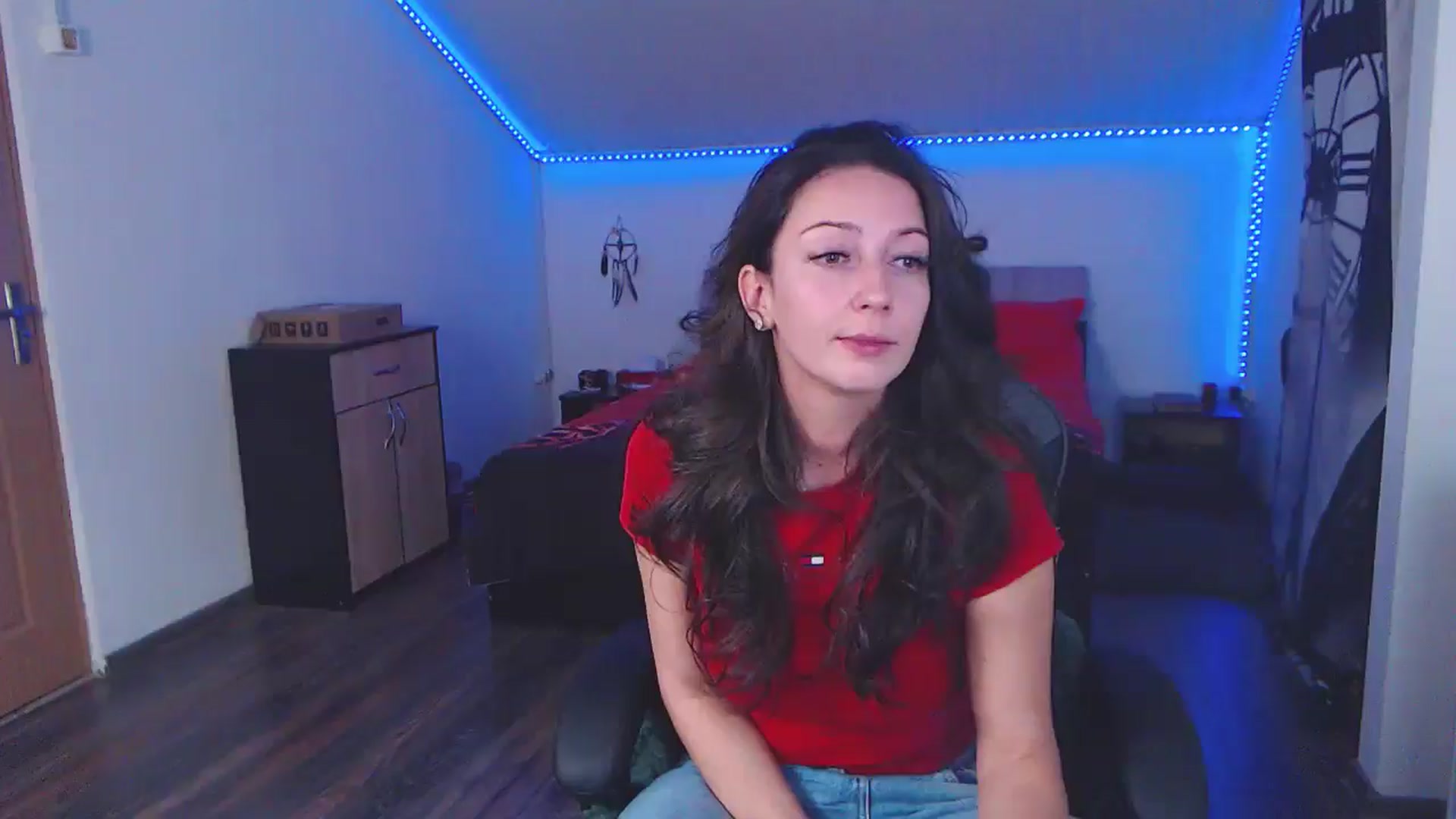 Gallery image thumbnail from SlimCurly's myfreecams stream on, 01/01/2026, 24:44 image 1 of 20