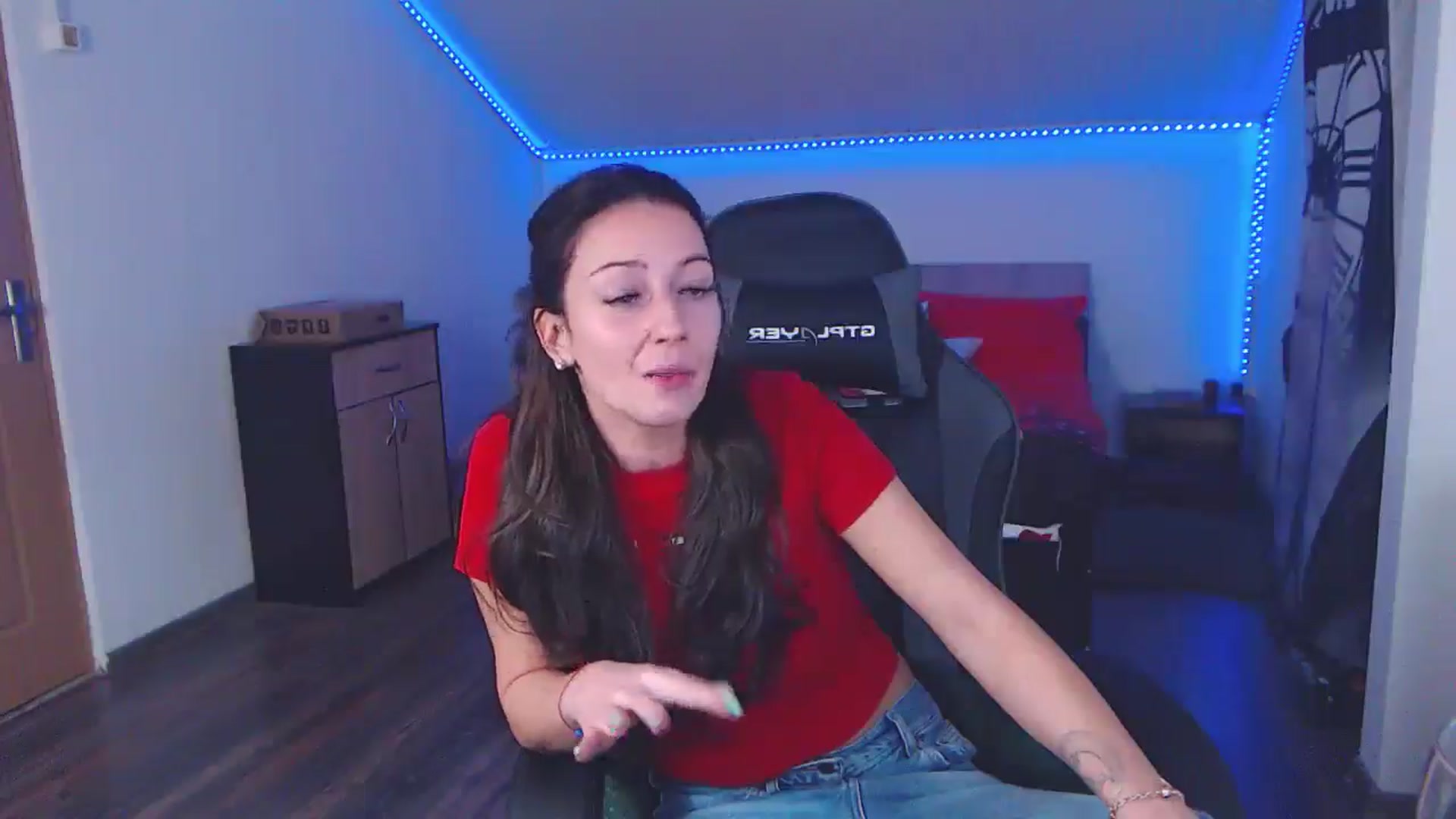 Gallery image thumbnail from SlimCurly's myfreecams stream on, 01/01/2026, 04:02 image 11 of 20