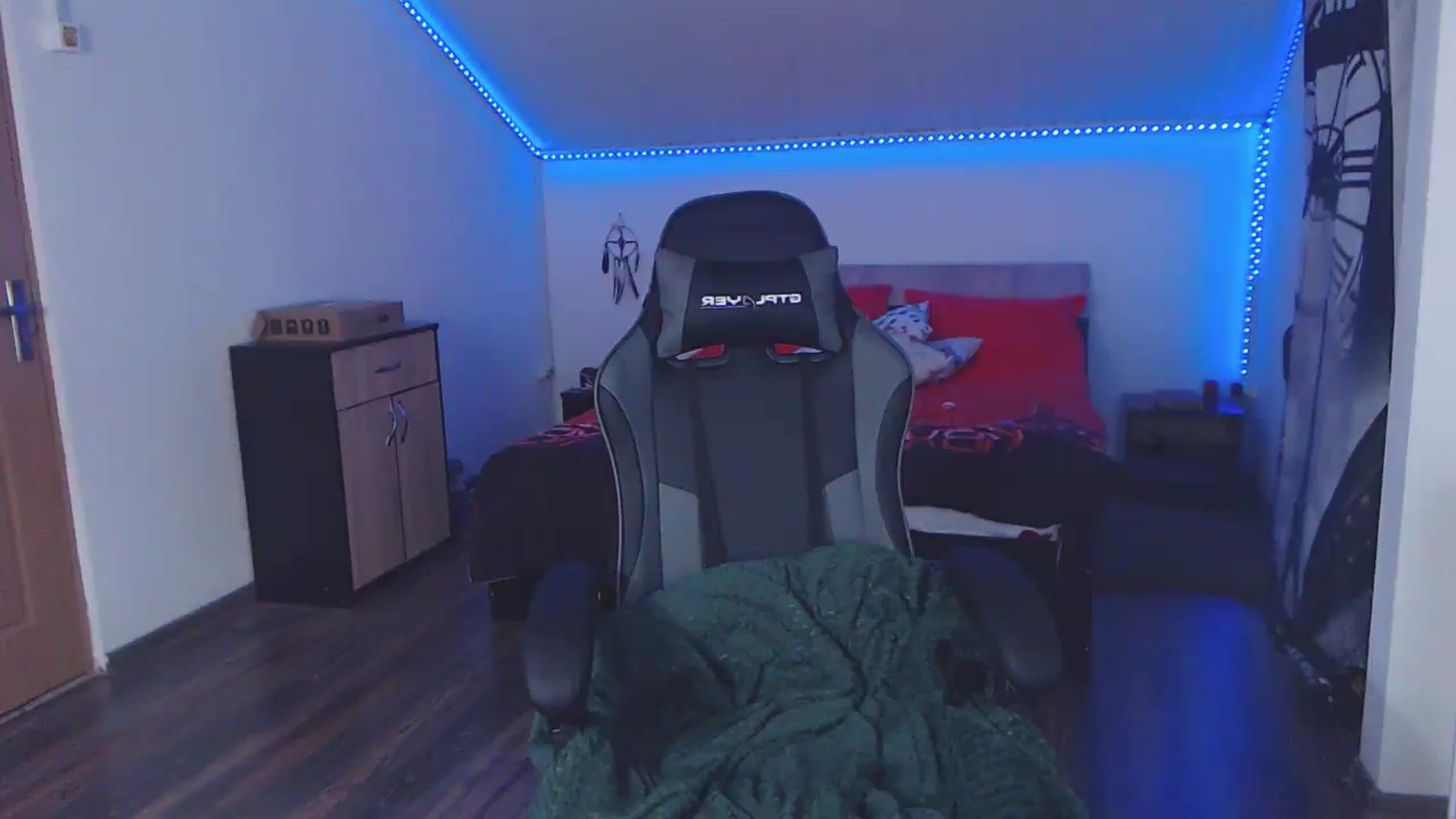 Gallery image thumbnail from SlimCurly's myfreecams stream on, 01/01/2026, 04:02 image 15 of 20