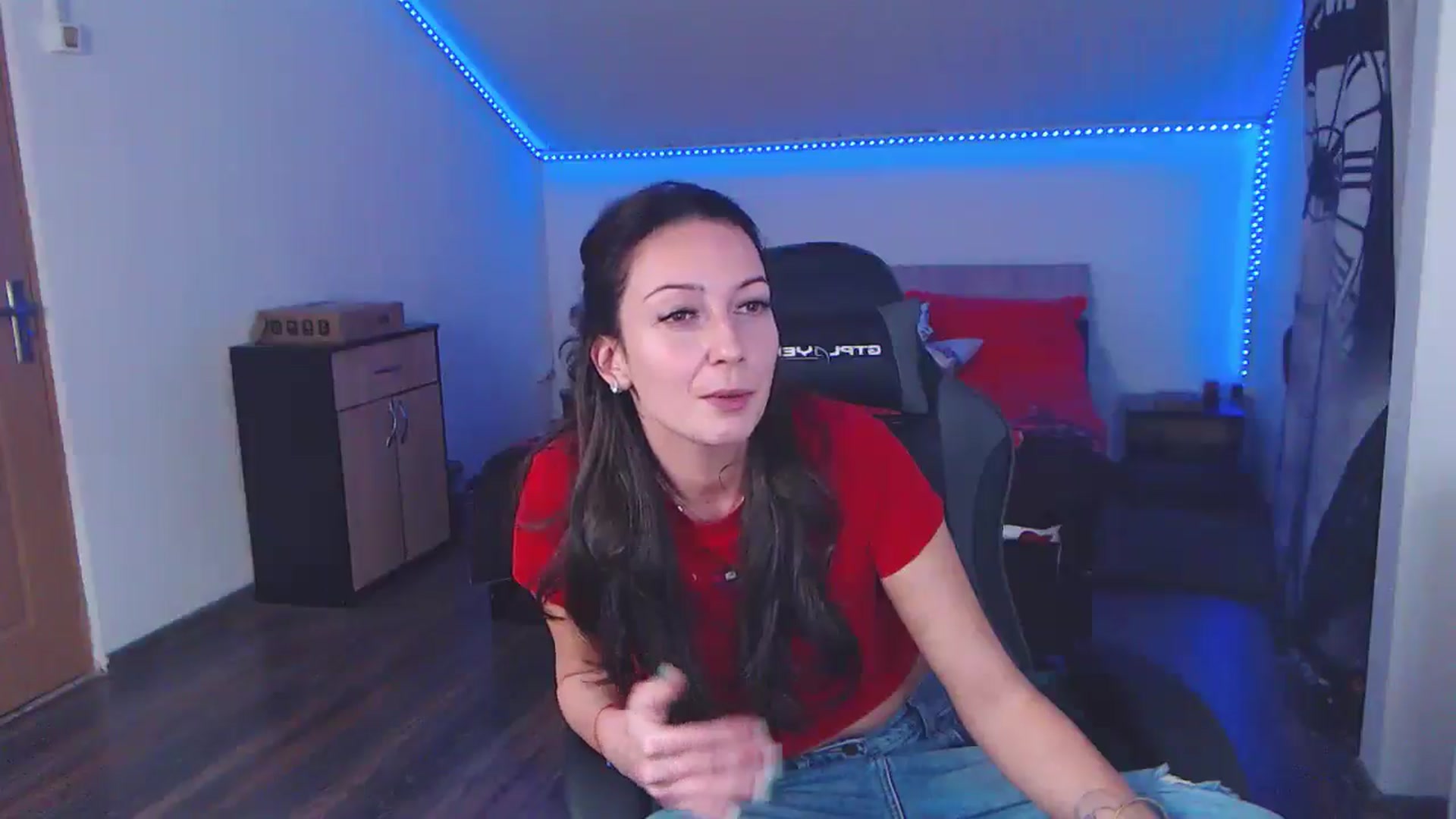 Gallery image thumbnail from SlimCurly's myfreecams stream on, 01/01/2026, 04:02 image 6 of 20