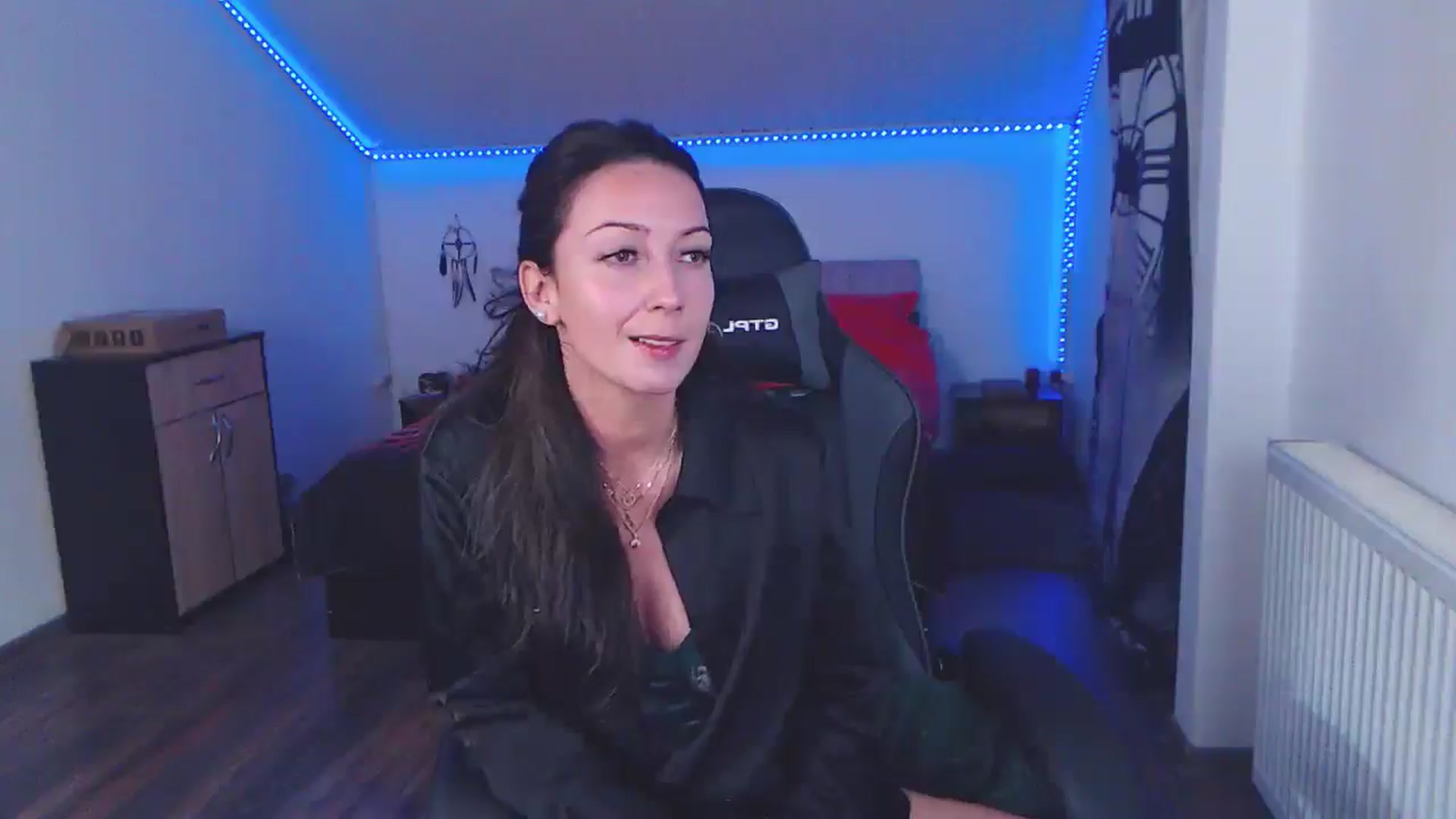 Gallery image thumbnail from SlimCurly's myfreecams stream on, 01/02/2026, 24:02 image 10 of 20