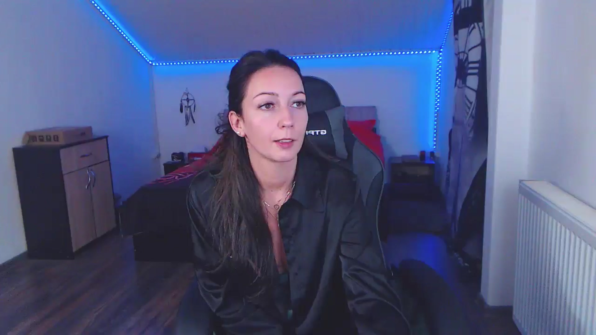Gallery image thumbnail from SlimCurly's myfreecams stream on, 01/02/2026, 24:02 image 9 of 20