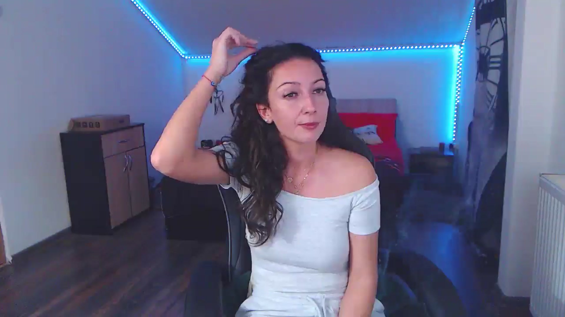 Gallery image thumbnail from SlimCurly's myfreecams stream on, 01/04/2026, 01:21 image 19 of 20