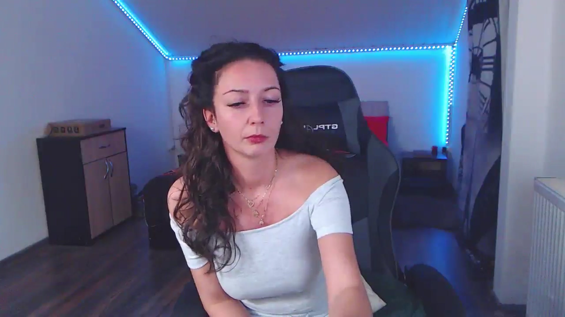 Gallery image thumbnail from SlimCurly's myfreecams stream on, 01/04/2026, 01:21 image 9 of 20