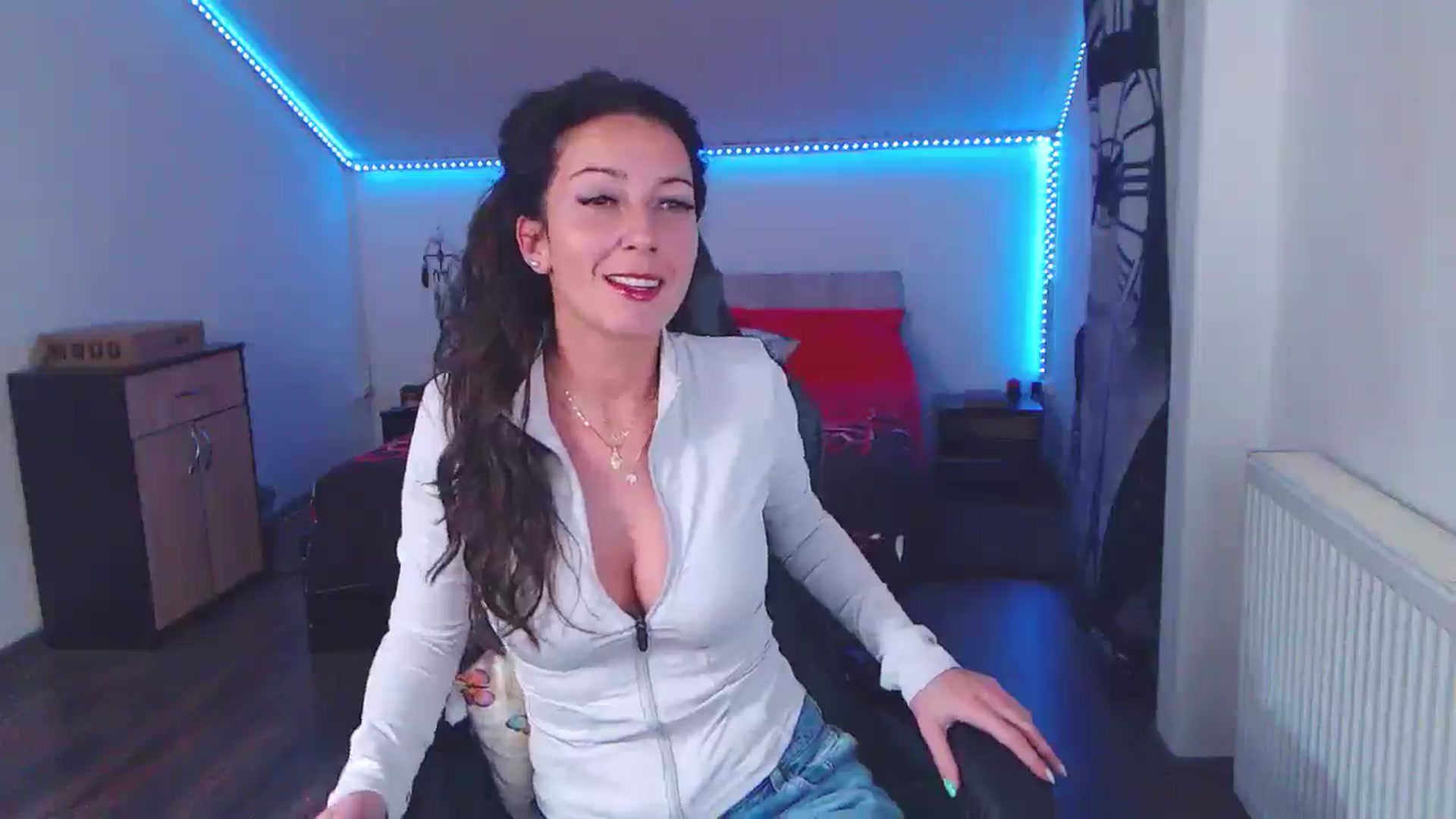 Gallery image thumbnail from SlimCurly's myfreecams stream on, 01/04/2026, 22:40 image 19 of 20